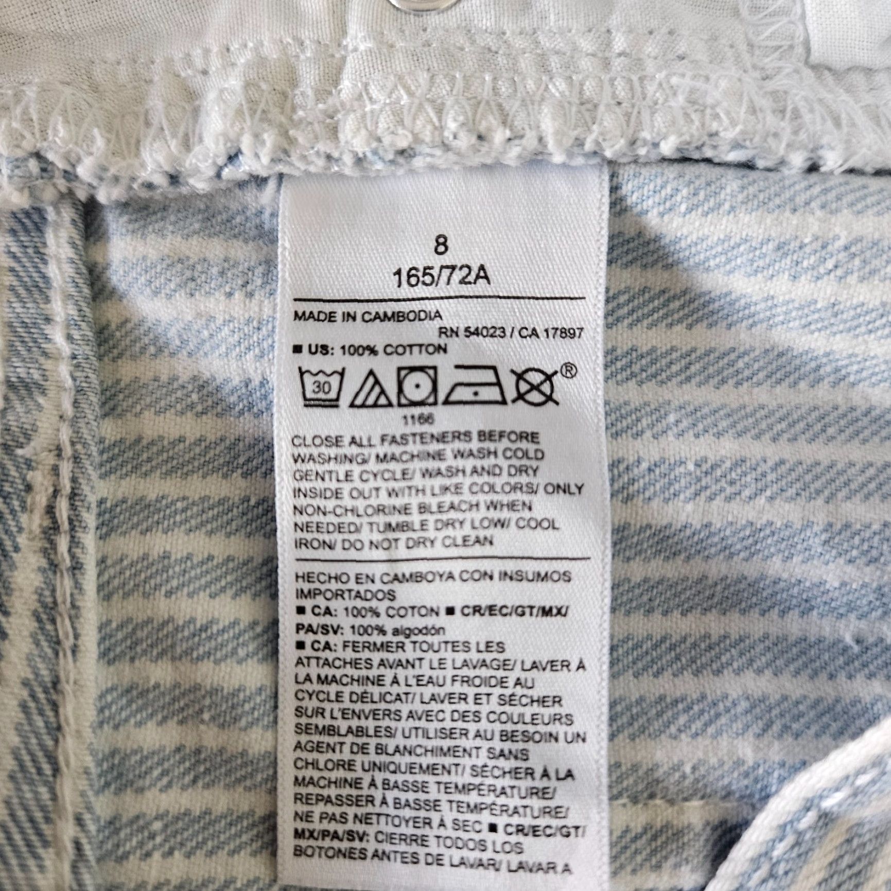 Old Navy Old Navy Womens Baggy Denim Shorts Sz 8 Blue White Stripe High Rise Denim Shorts Women 8 Blue Stripe Baggy Built-in Pockets Summer Spring Mens? Womens Size 30" / US 8 / IT 44 - 3 Thumbnail