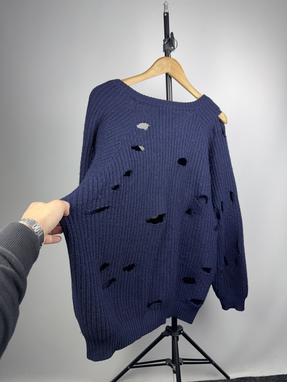 United Colors Of Benetton Retro 90s Avant Garde Benetton Distressed Knit Sweater Navy Size US L / EU 52-54 / 3 - 11 Thumbnail