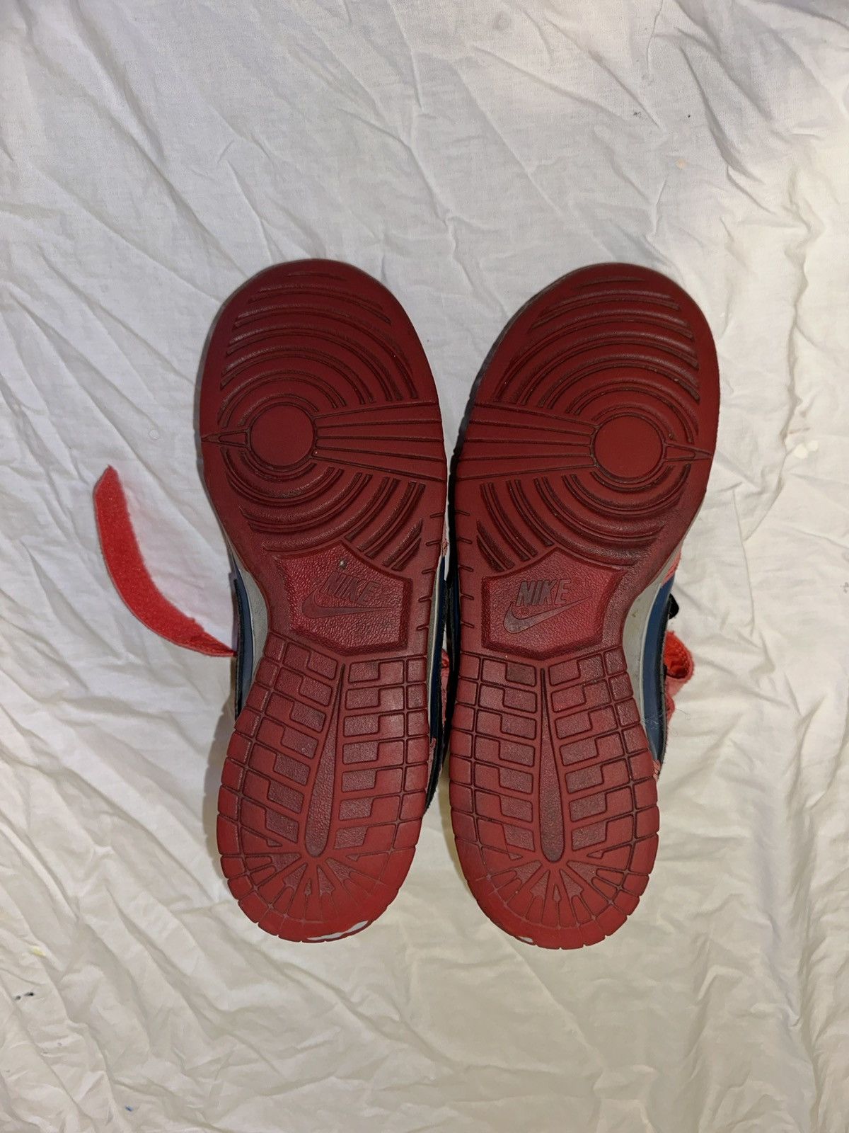 Nike 2008 nike dunk mid spiderman Size US 11.5 / EU 44-45 - 4 Thumbnail