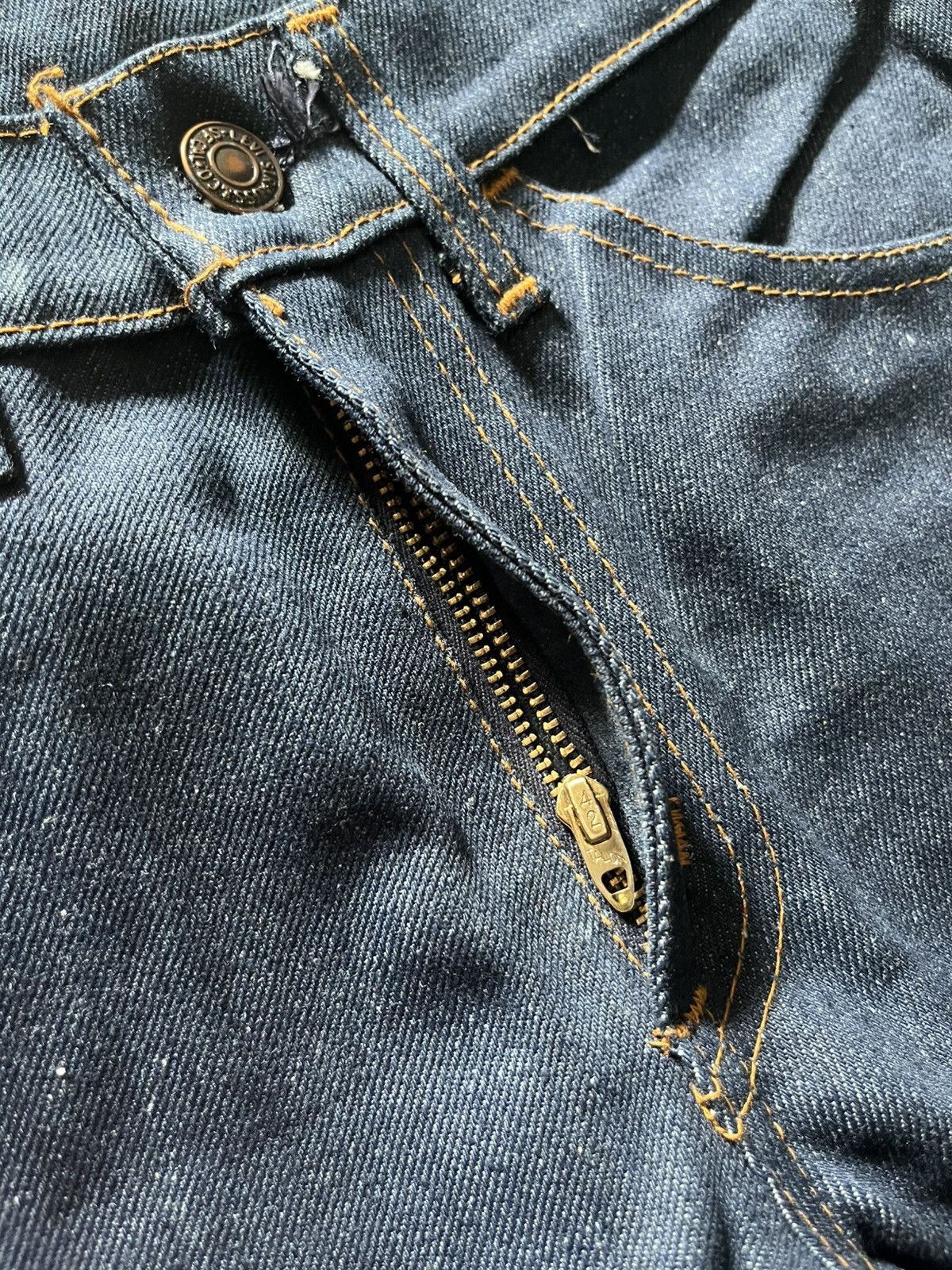 Levi's Vintage Clothing 1970s Levis 604 Big Bells indigo flare jeans NOS Size US 26 / EU 42 - 7 Thumbnail