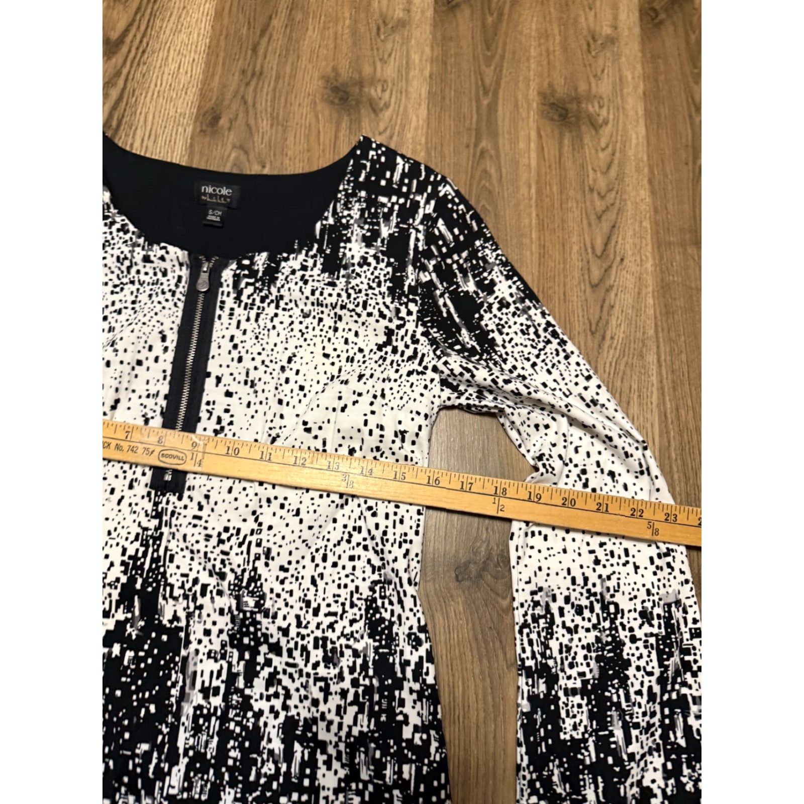 Nicole Miller Nicole Miller Dress Women's Small Black White Long Sleeve 1/4 Zipper Pencil Sheath Knee Length Casual Party/Cocktail Womens, Free Return Size S / US 4 / IT 40 - 6 Thumbnail