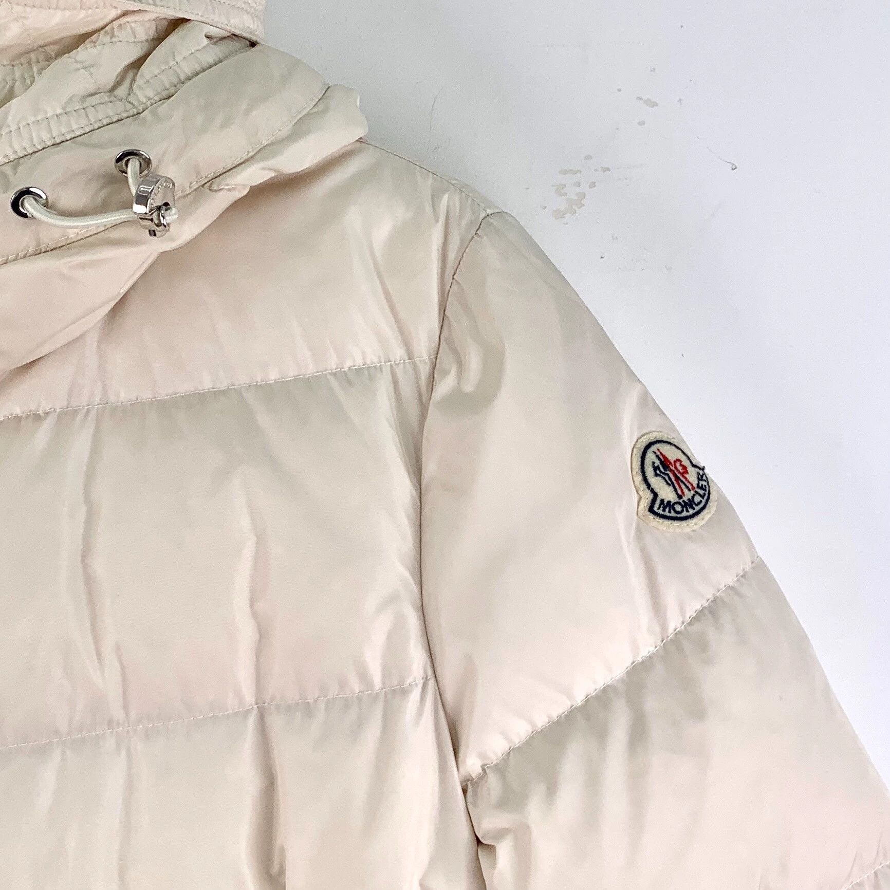 Moncler KW0735 Moncler Off-white Logo Ruffle Zipper Down Jacket Size S / US 4 / IT 40 - 3 Thumbnail