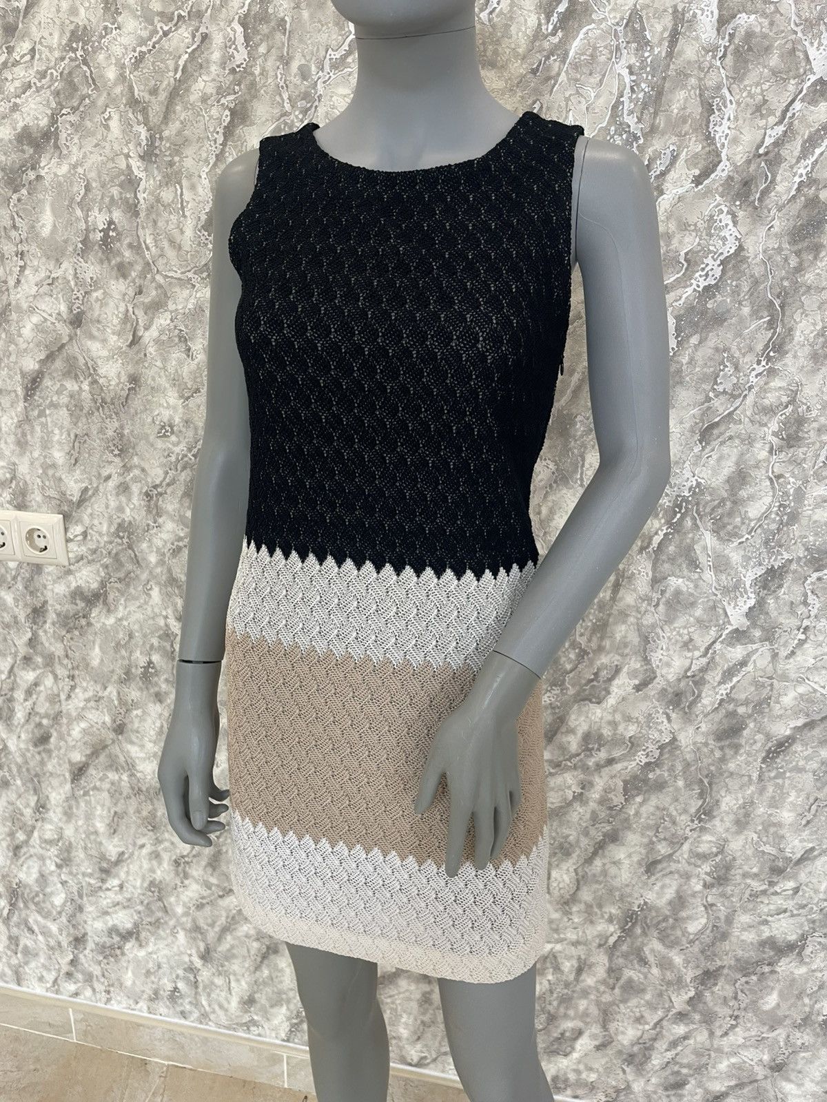 Missoni Missoni Women's Sleeveless Knit Mini Dress Chevron Pattern Size XS / US 0-2 / IT 36-38 - 4 Thumbnail