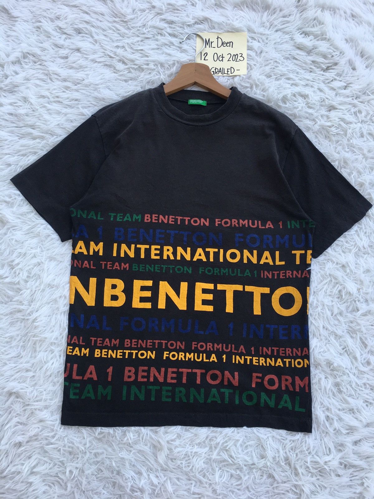 United Colors Of Benetton Rare United Colors of Benetton Spellout Tshirt Size US M / EU 48-50 / 2 - 1 Thumbnail