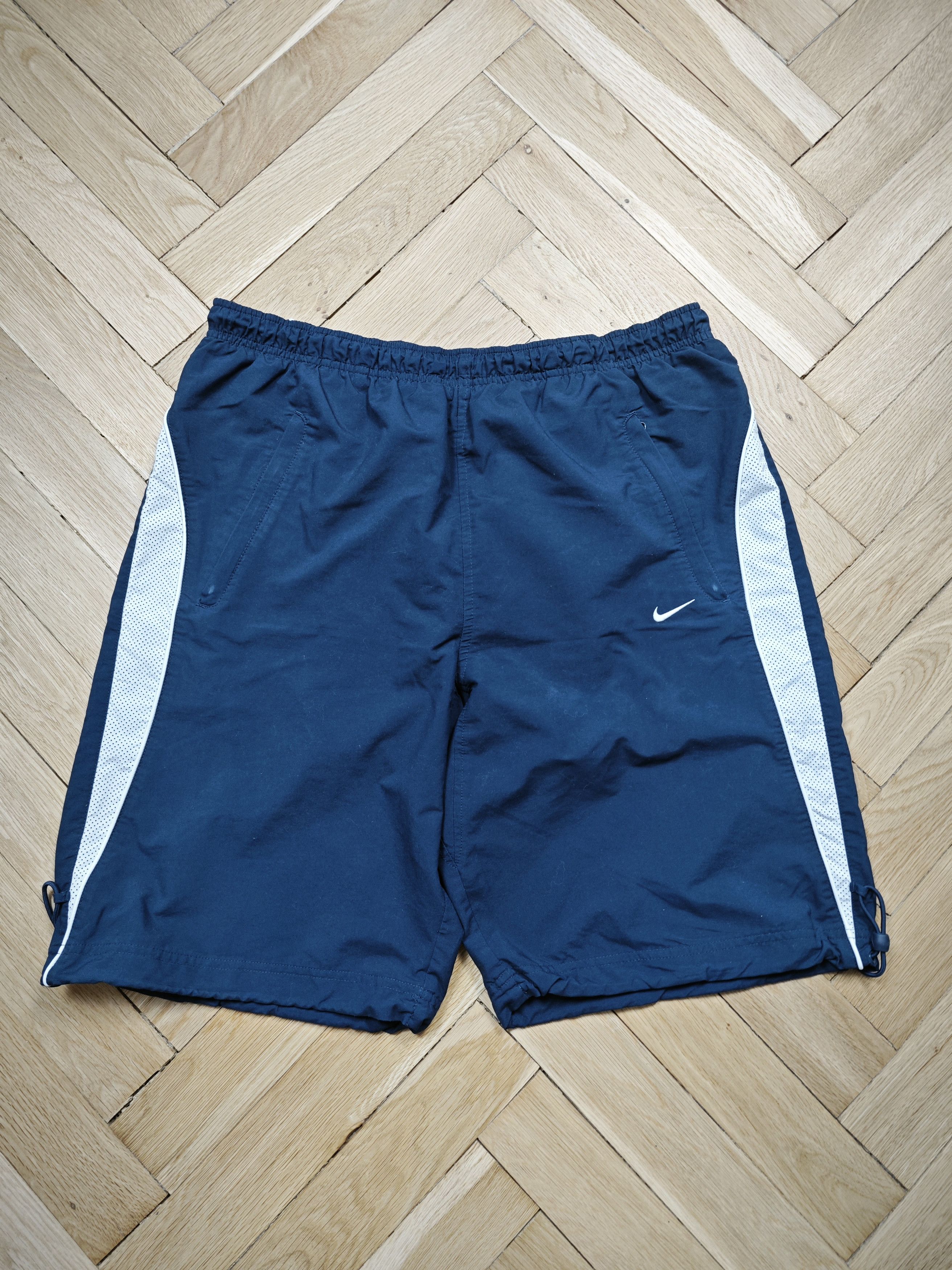 Nike nike vintage shorts Size US 33 - 1 Thumbnail