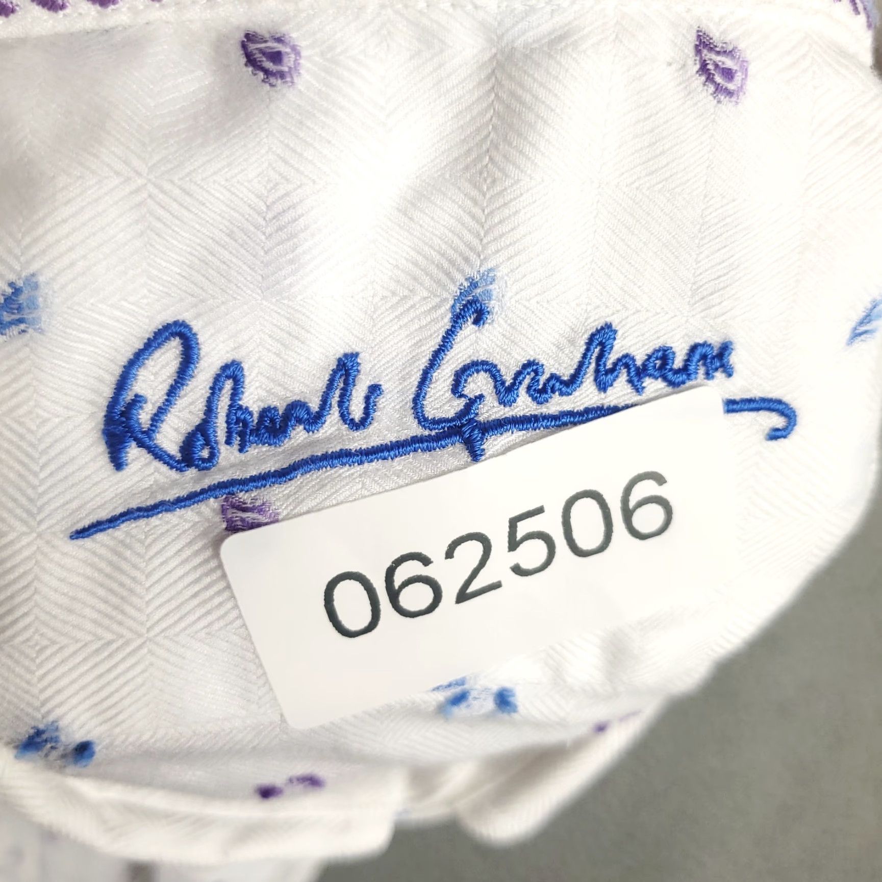 Robert Graham VINTAGE Robert Graham Shirt Mens XL 17 42 White Blue Embroidered Button-Up Long Sleeve Size US XL / EU 56 / 4 - 7 Thumbnail