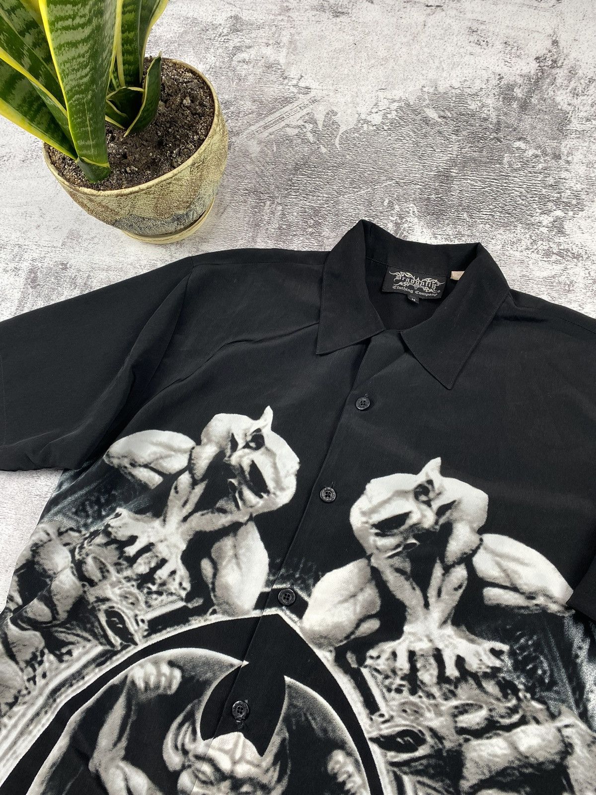 Dragonfly Vintage Dragonfly Made in USA Gargoyle Devil Monogram Shirt Size US M / EU 48-50 / 2 - 6 Thumbnail