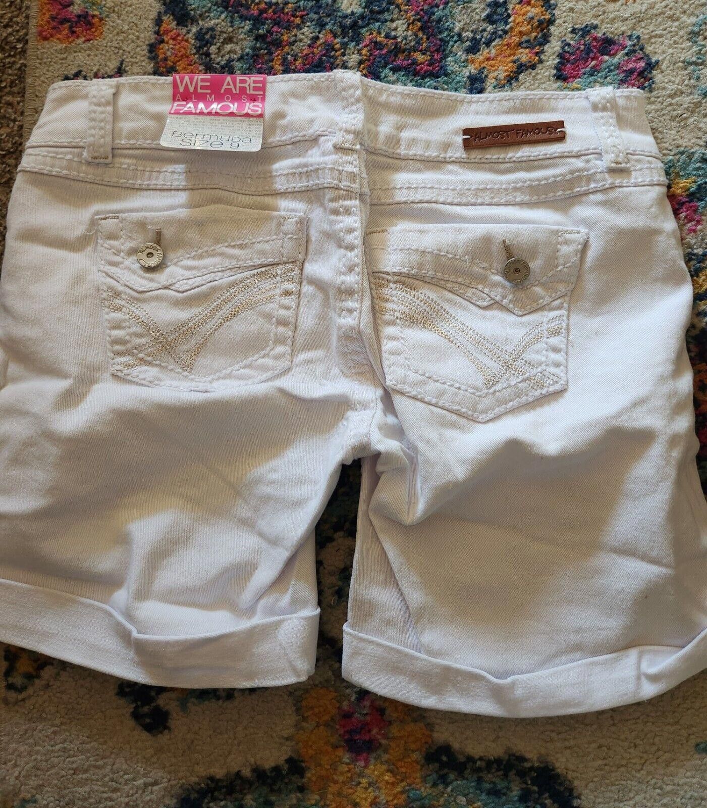 Almost Famous Almost Famous White Bermuda Short Size 9 Size 30" / US 8 / IT 44 - 2 Thumbnail