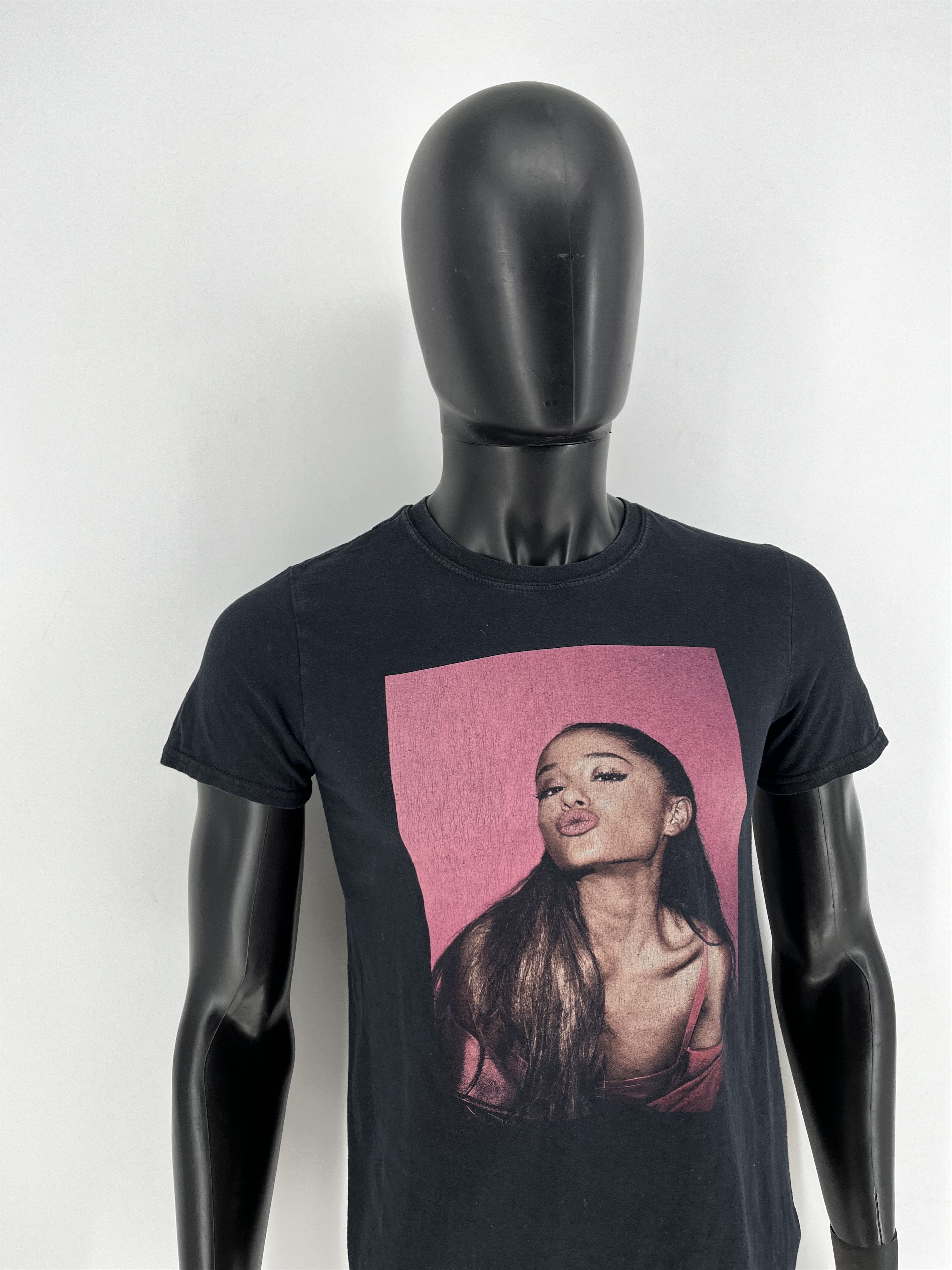 Band Tees Ariana Grande Shirt Short Sleeve Concert Shirt Band Black S Size US S / EU 44-46 / 1 - 4 Thumbnail