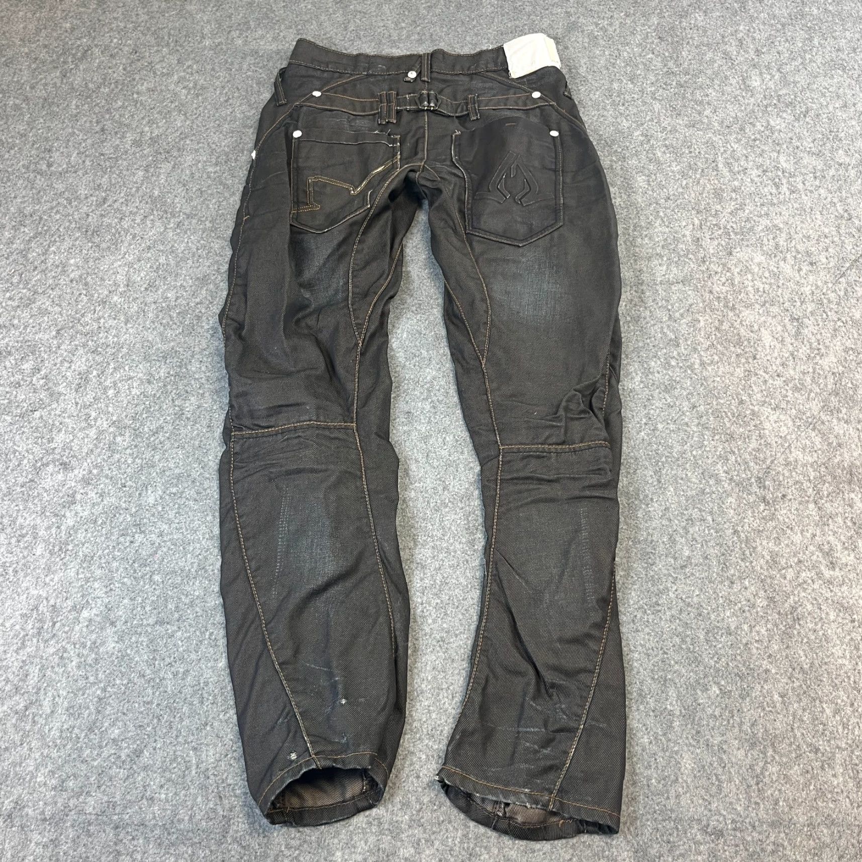 Vintage Vintage Mens Jeans Twisted Arc Fit 30 32 Dark Grey Cinch Buckle Back Y2K Panel Jeans Mens Regular 30 Dark Grey Cotton Denim 5-Pocket Size US 30 / EU 46 - 2 Thumbnail