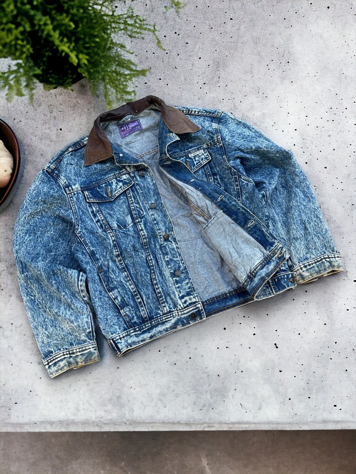 Japanese Brand 🔥Vintage Glee Man Leather Collared Denim Trucker Jacket Size US L / EU 52-54 / 3 - 1 Thumbnail