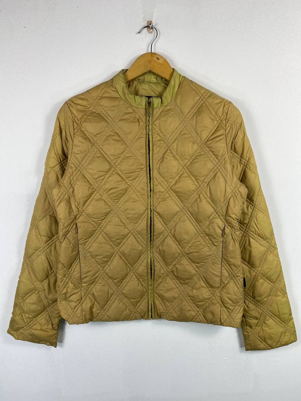 Moncler vintage moncler down puffer jacket very nice design Size US M / EU 48-50 / 2 - 1 Thumbnail