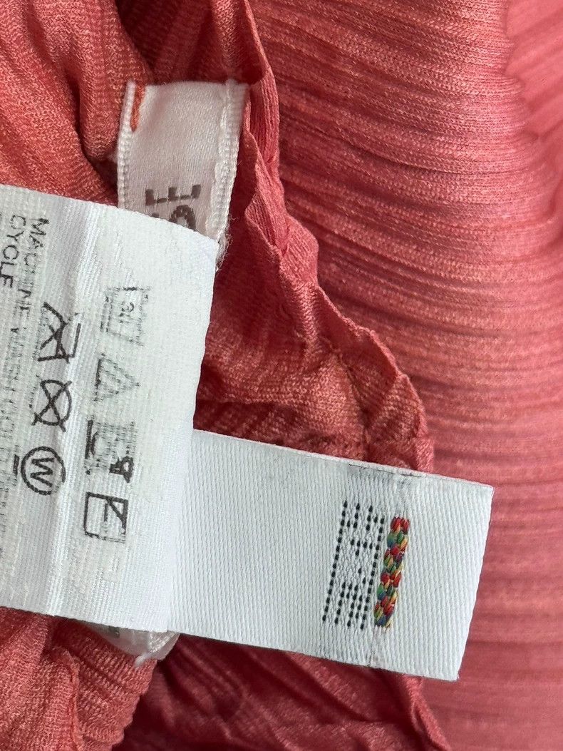 Issey Miyake Issey Miyake size:5 Coral pink glossy wide-leg pants Size 23" - 4 Thumbnail