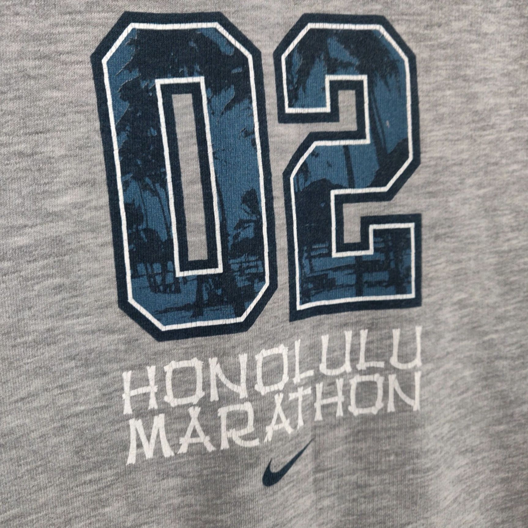 Nike VINTAGE Nike Sweatshirt Mens Small Gray Crewneck Honolulu Marathon 2002 Y2K 90s Grunge Sports USA Nike Sportswear Size US S / EU 44-46 / 1 - 5 Thumbnail