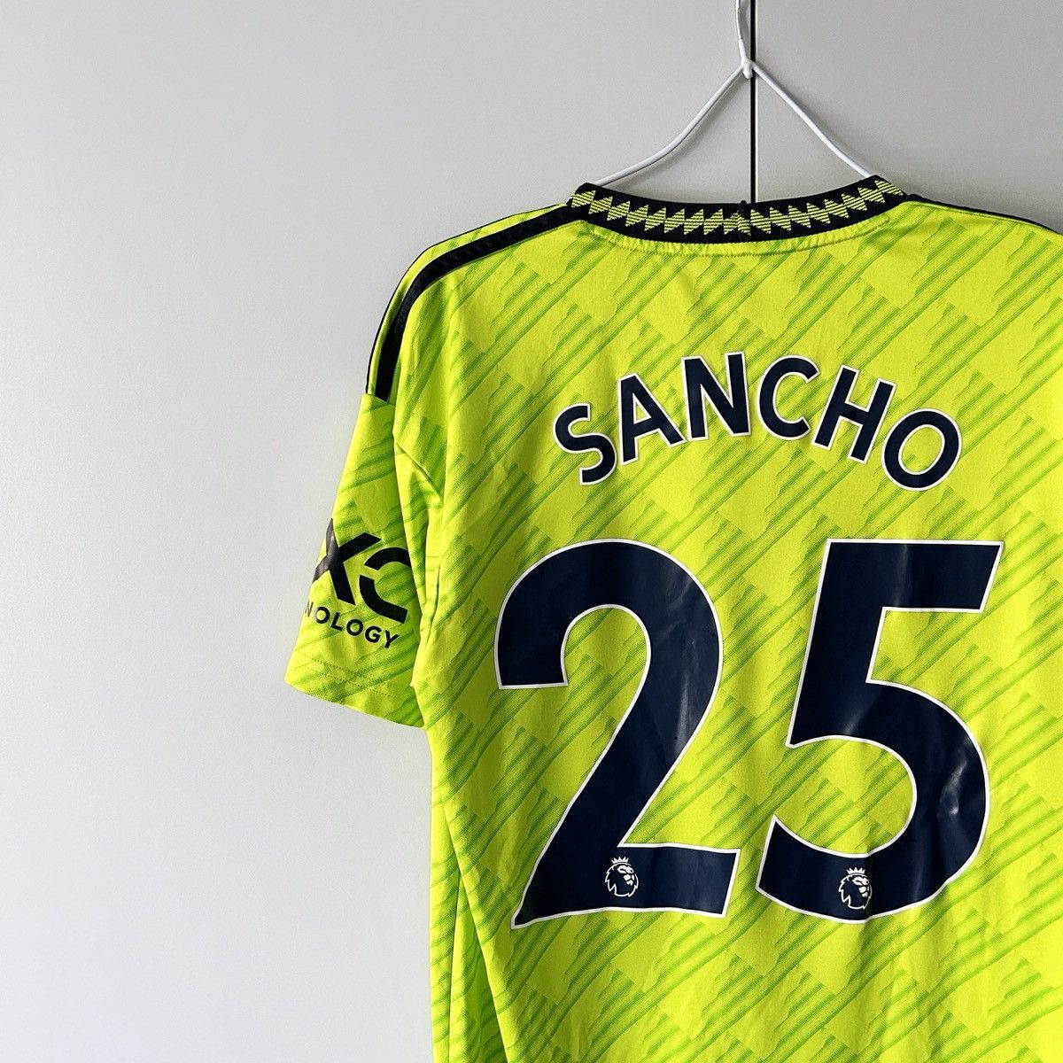 Adidas Manchester United jersey 2022 2023 adidas #25 Sancho Size US S / EU 44-46 / 1 - 10 Thumbnail