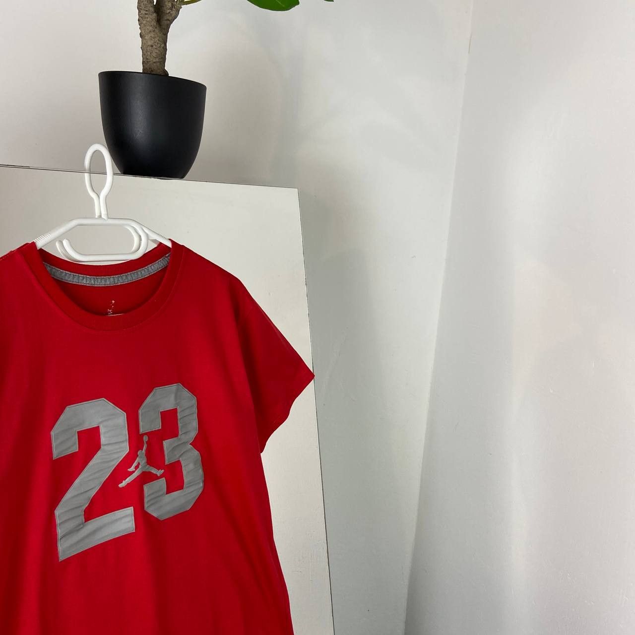 Jordan Brand Nike Jordan 23 Reflective Big Logo T-Shirt Size US M / EU 48-50 / 2 - 2 Thumbnail