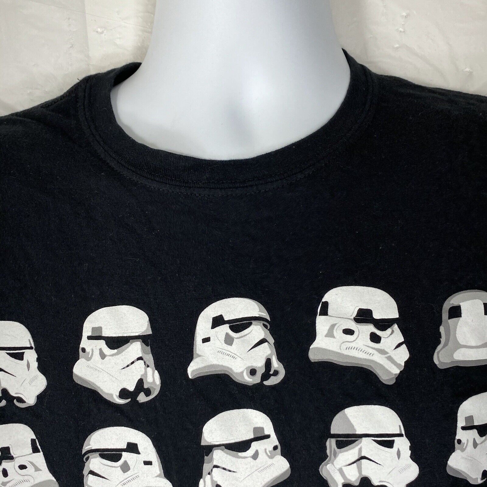 Disney Disney Parks Star Wars Stormtrooper Graphic T Shirt Size US S / EU 44-46 / 1 - 4 Thumbnail