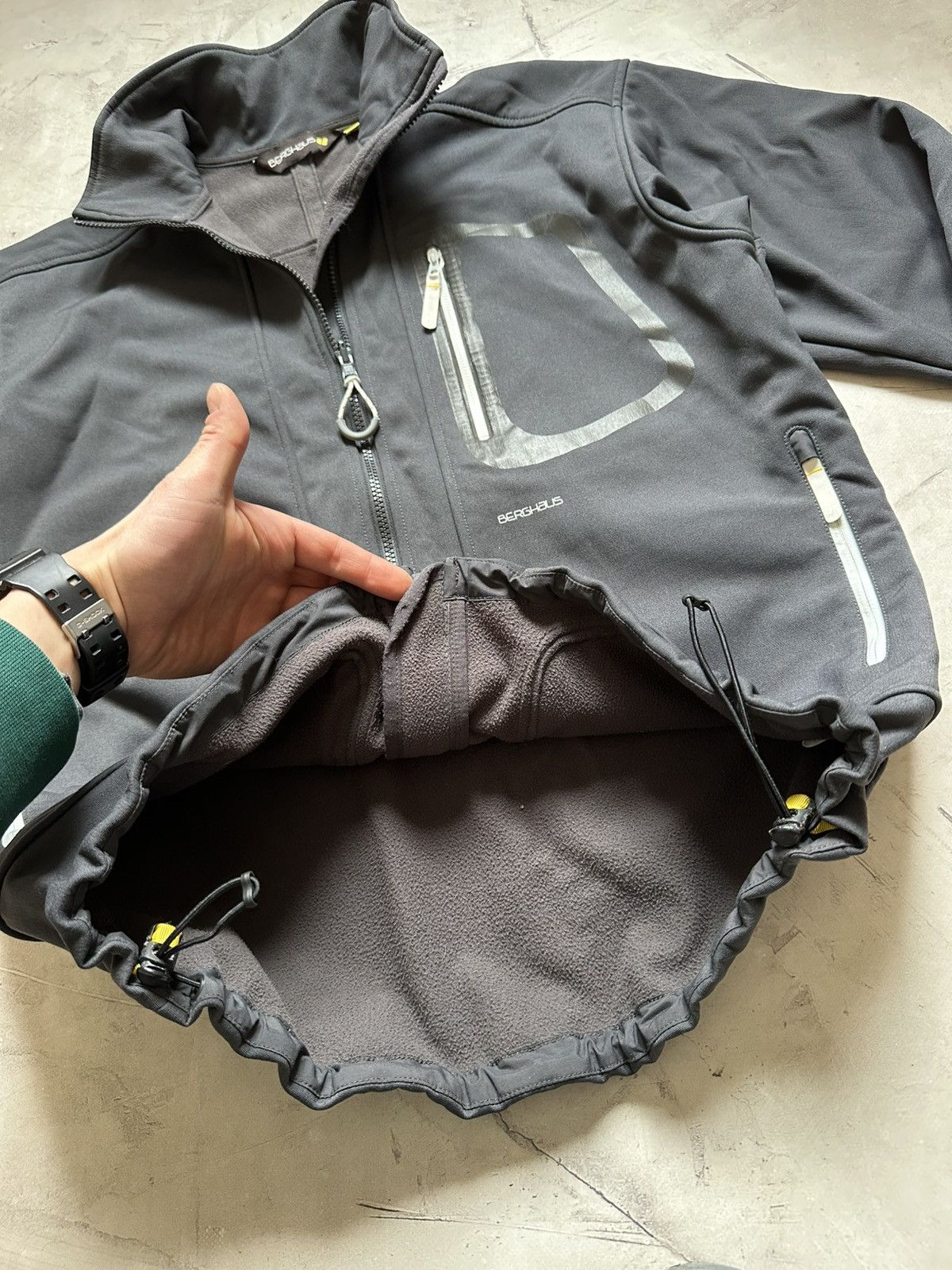 Berghaus Berghaus heavy softshell mens L fits M-L great gorpcore jckt Size US L / EU 52-54 / 3 - 8 Thumbnail