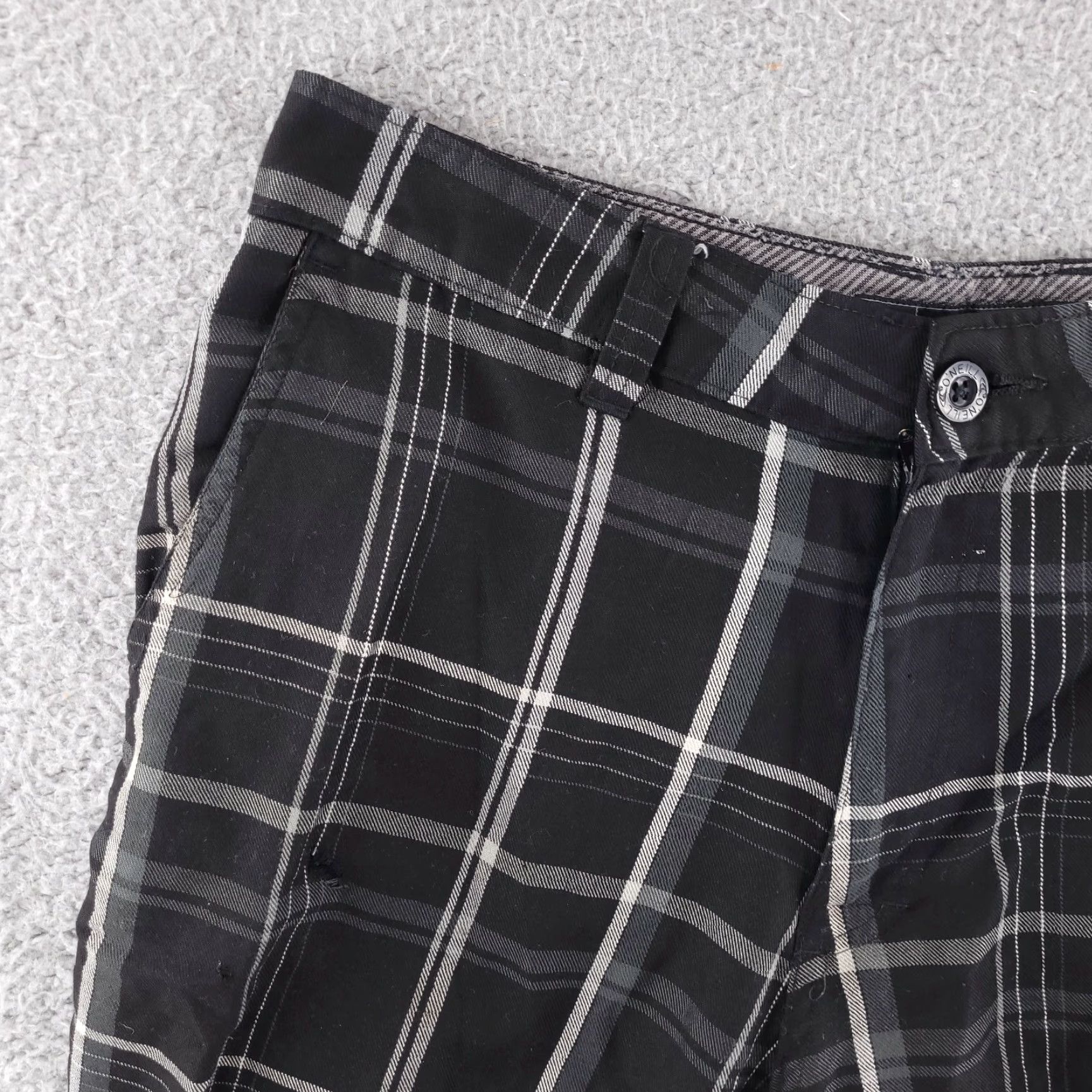 O'Neill O'Neill Bermuda Shorts Mens 32 Black Plaid Bermuda Shirt? Size US 32 / EU 48 - 2 Thumbnail