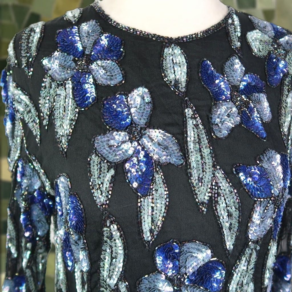 Vintage VINTAGE J.K. Laing Black Silk Floral Beaded Sequin Top S Women Blouse 90s Bohemian Size S / US 4 / IT 40 - 1 Thumbnail
