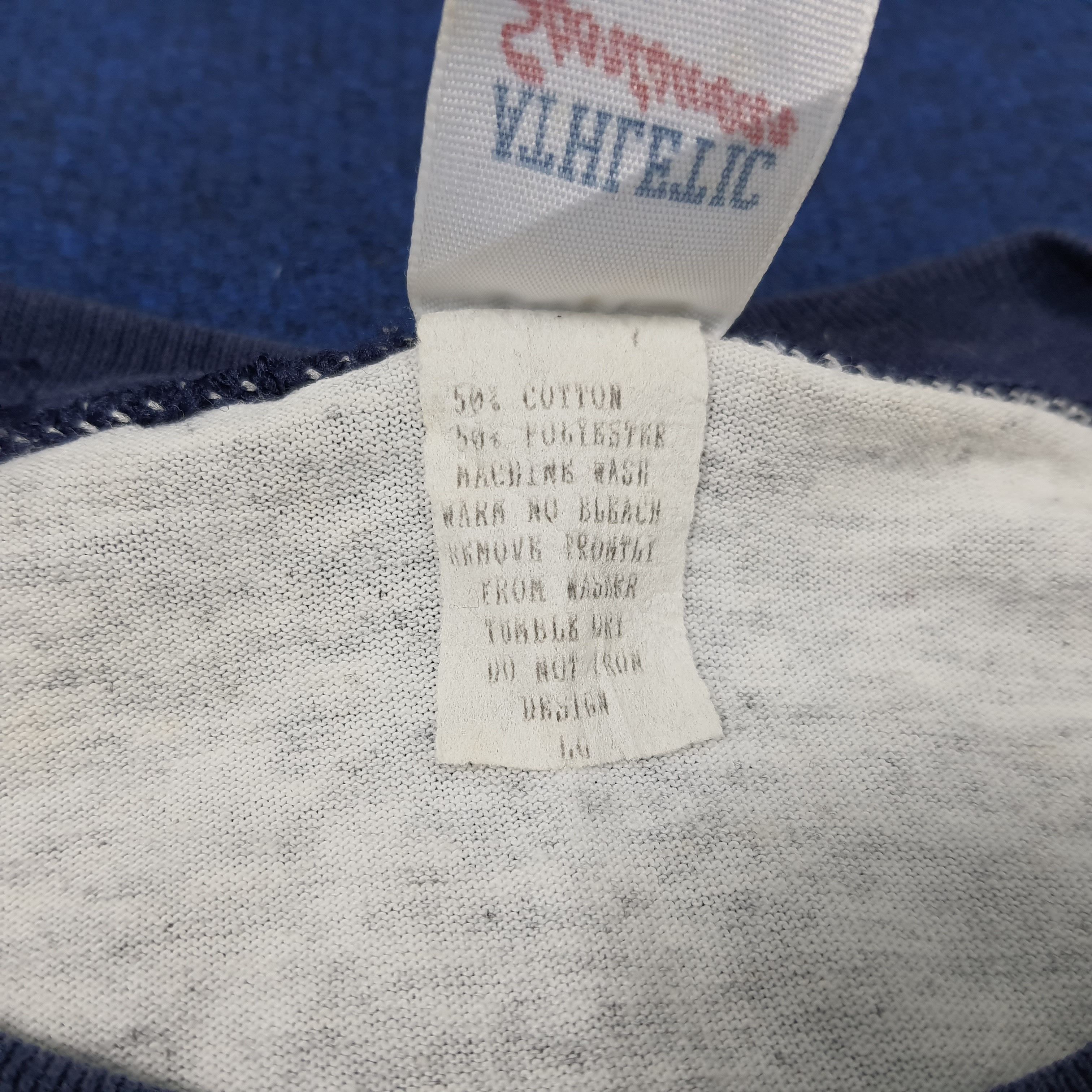 Vintage Vintage GEORGETOWN Hoyas Football NFL Sports Raglan T-shirt Size US XL / EU 56 / 4 - 6 Thumbnail