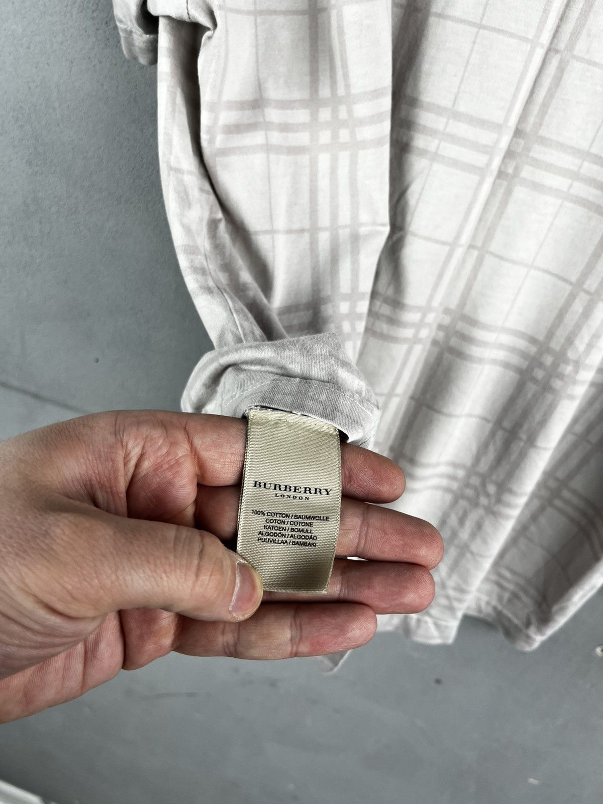Burberry Burberry t shirt vintage Size US L / EU 52-54 / 3 - 11 Thumbnail