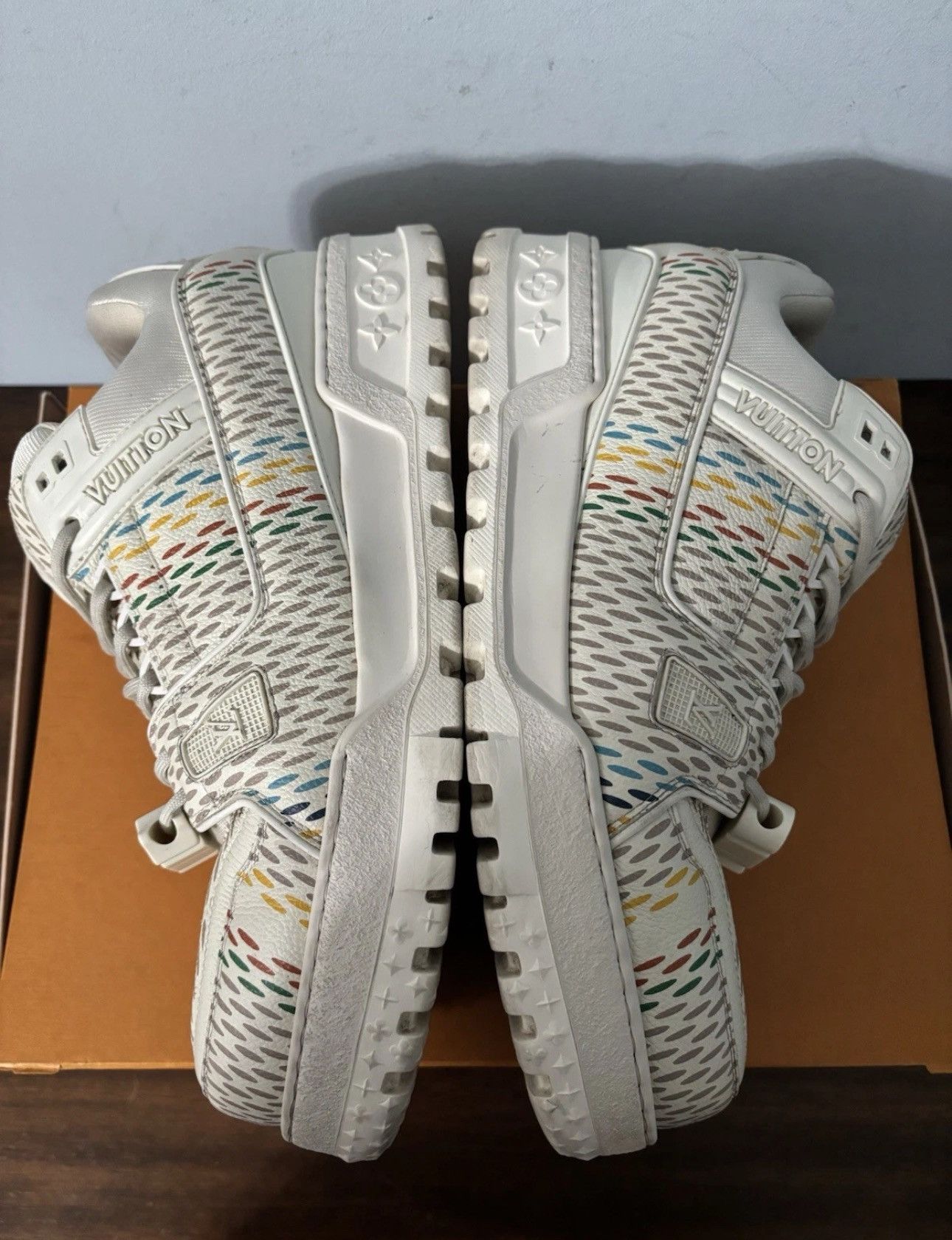 Louis Vuitton Louis Vuitton Maxi Trainer Multicolor Pharrell Size US 9 / EU 42 - 4 Thumbnail