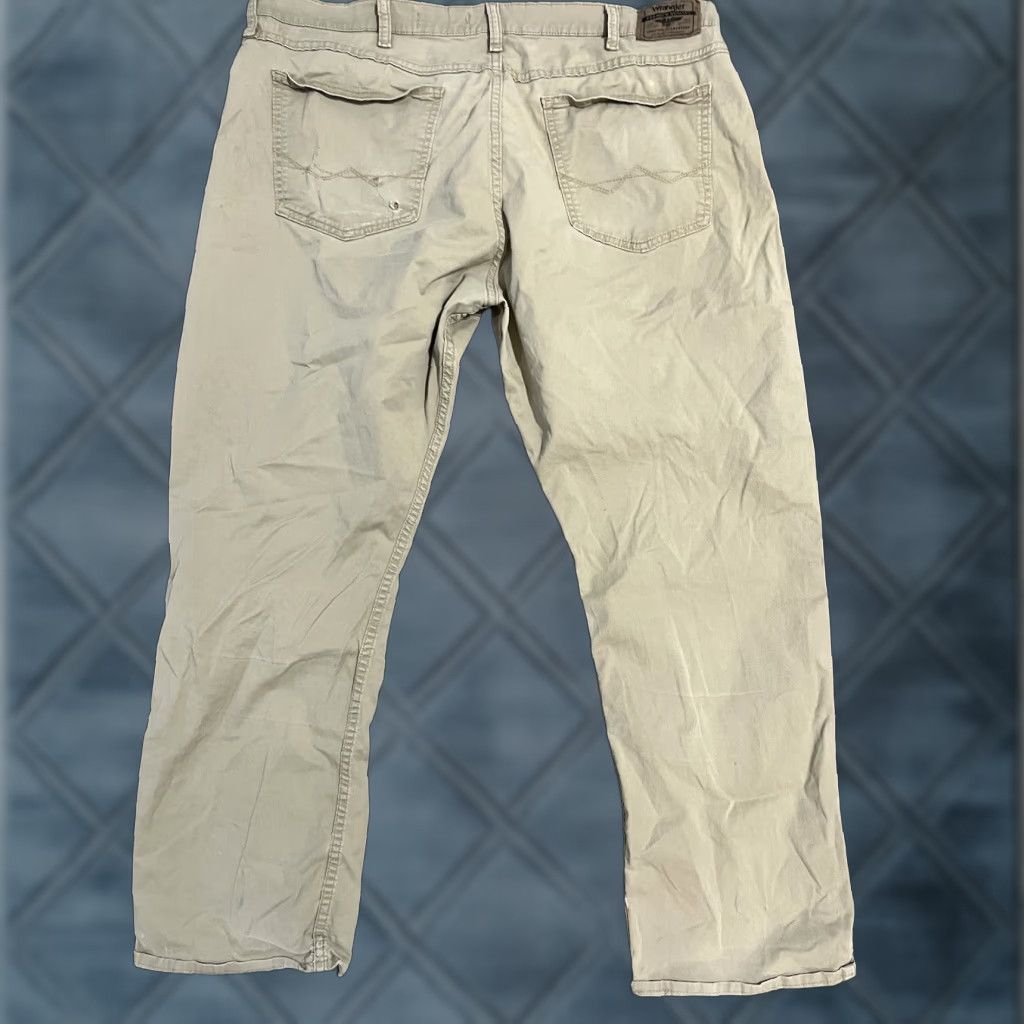Wrangler VINTAGE Wrangler Straight Fit Jeans Mens 38 x 30 Khaki Cotton Blend Classic Workwear Size US 38 / EU 54 - 1 Thumbnail