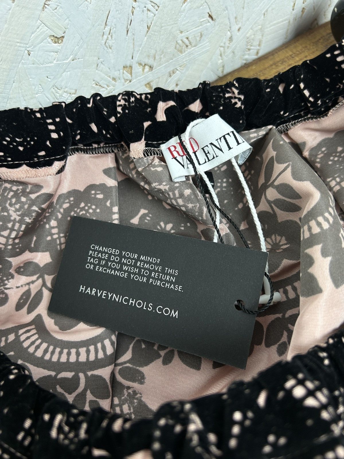 RED Valentino BNWT Valentino Red Velvet Lace Cute Design Skirt Size 26" / US 2 / IT 38 - 7 Thumbnail