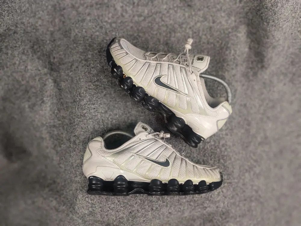Nike Nike Shox TL Light Bone Off Noir-Olive Sneakers Vintage Y2K Size US 7.5 / IT 37.5 - 2 Thumbnail
