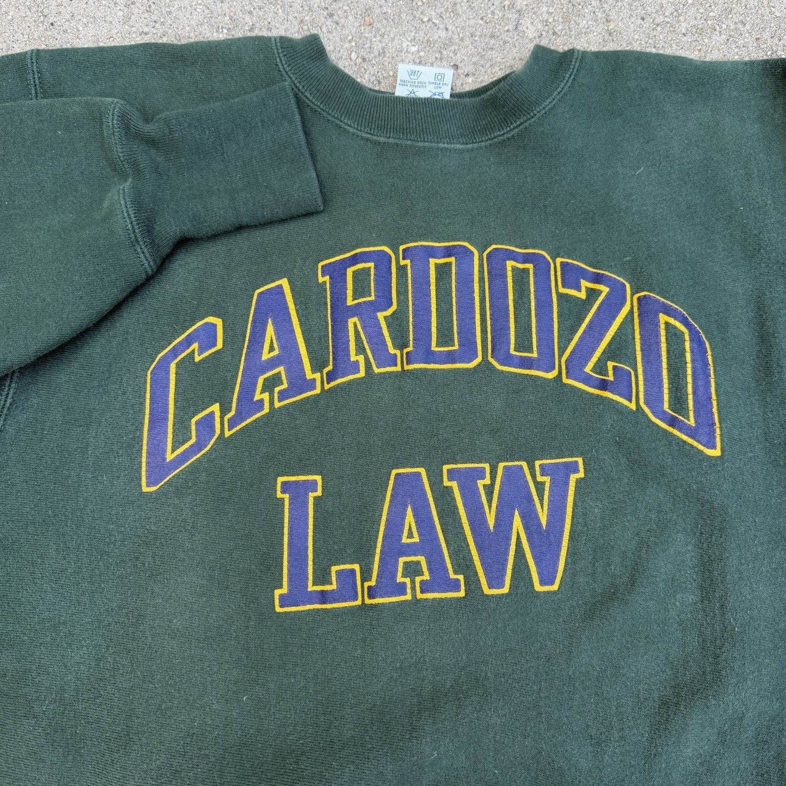 Champion × NCAA × Vintage Vintage Champion Cardozo Law School Reverse Weave Sweatshirt Size US L / EU 52-54 / 3 - 2 Thumbnail