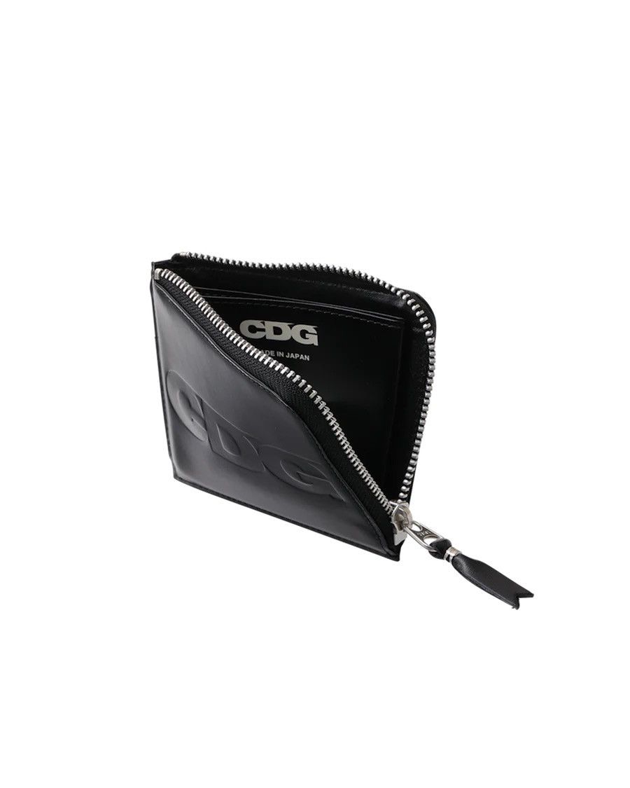 CDG by Comme des Garcons × Comme des Garcons CDG EMBOSSED LOGO WALLET Size ONE SIZE - 2 Thumbnail