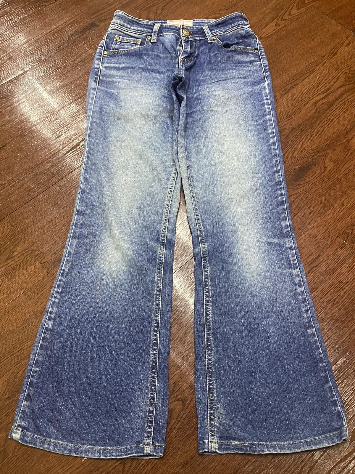 Japanese Brand Vintage C17 Gold Button Blue Faded Wash Flare Jeans Size US 27 - 1 Thumbnail