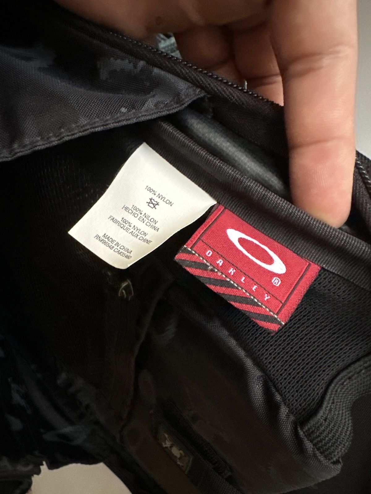 Oakley Vintage Oakley Hardshell Rare Collectors Item Backpack Size ONE SIZE - 11 Thumbnail