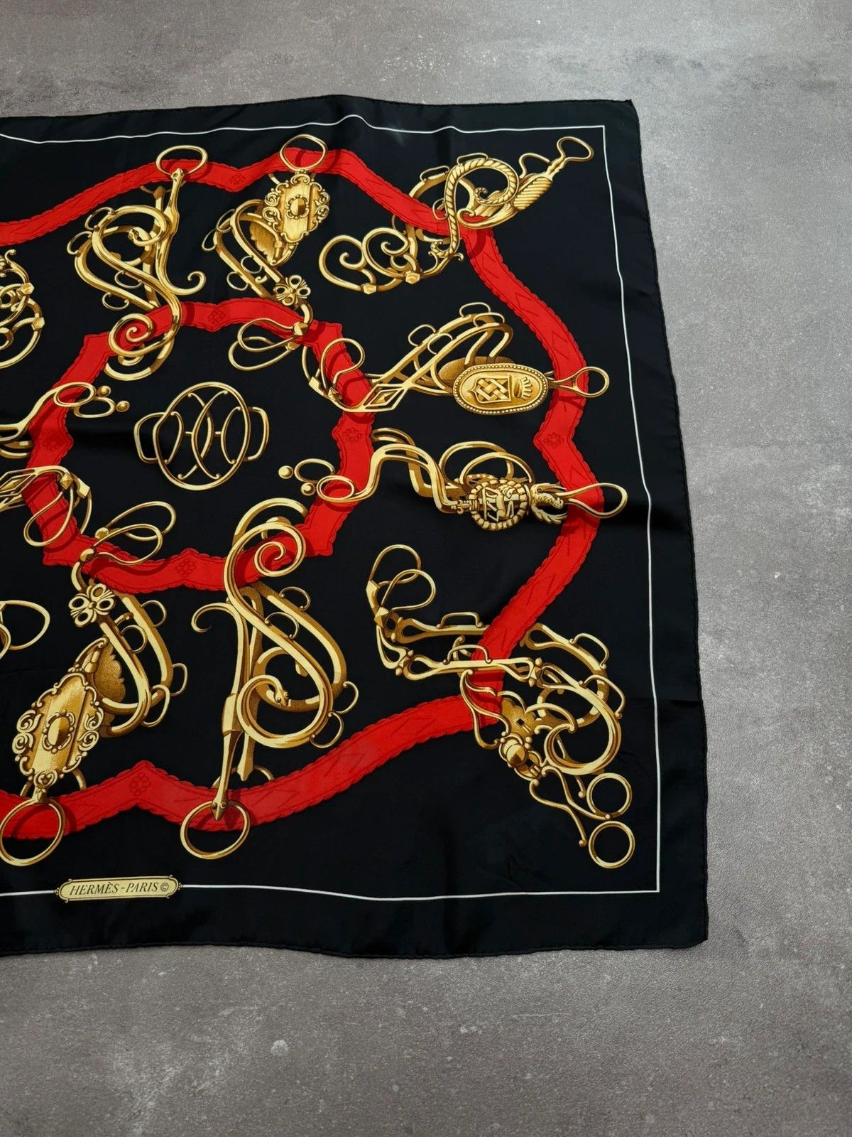 Hermes Hermès châles shawls vintage luxury old money 1980s Size ONE SIZE - 2 Thumbnail
