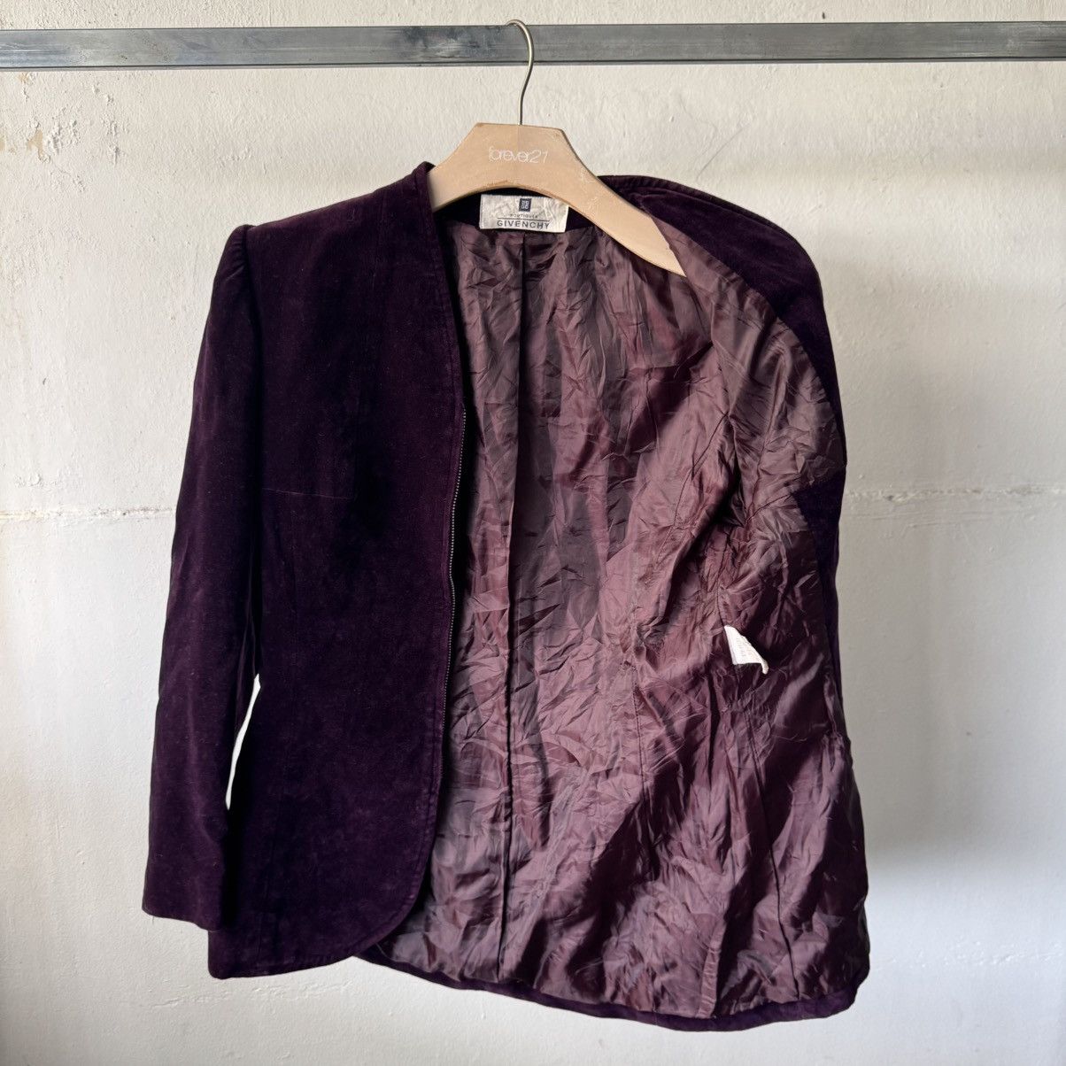 Givenchy 1990 Givenchy Boutiques Velvet Purple Zipper Coat Size S / US 4 / IT 40 - 9 Thumbnail