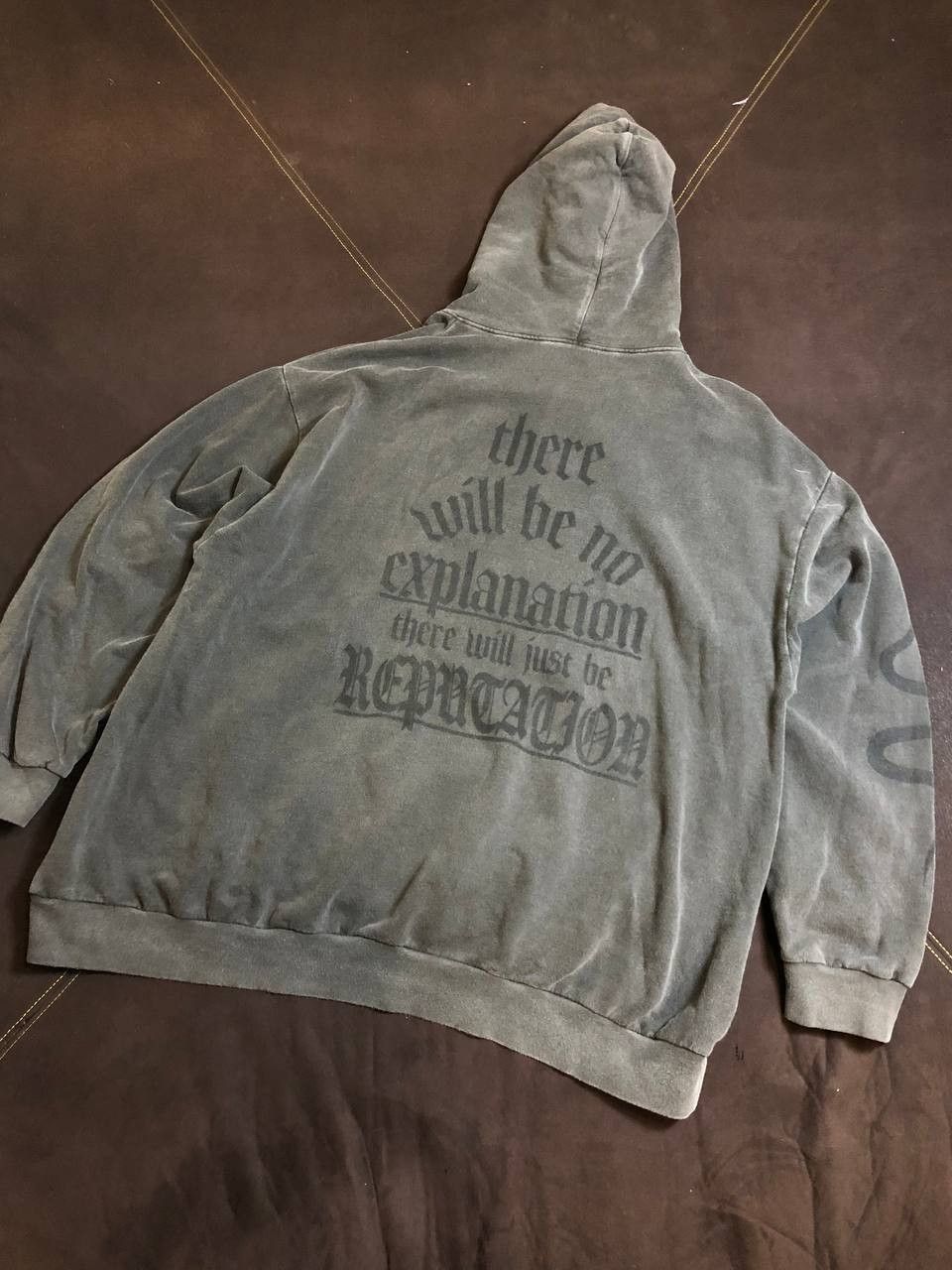 Vintage Taylor Swift Reputation Tour Hoodie Adults Gray Heavy Thick Size US XXL / EU 58 / 5 - 11 Thumbnail