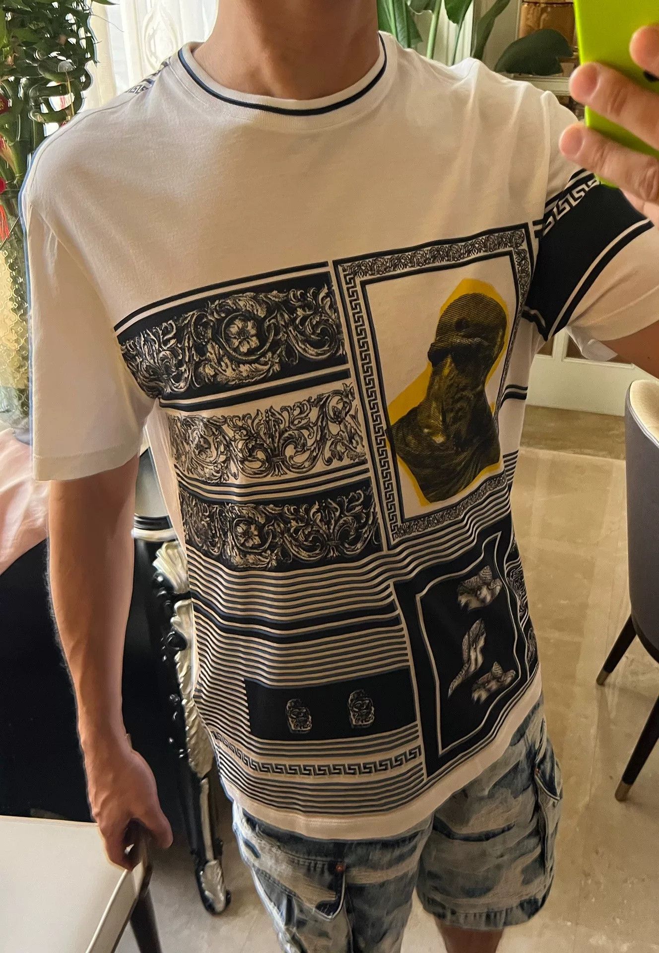 Versace Versace Baroque Print Classic T-Shirt Size US S / EU 44-46 / 1 - 2 Thumbnail