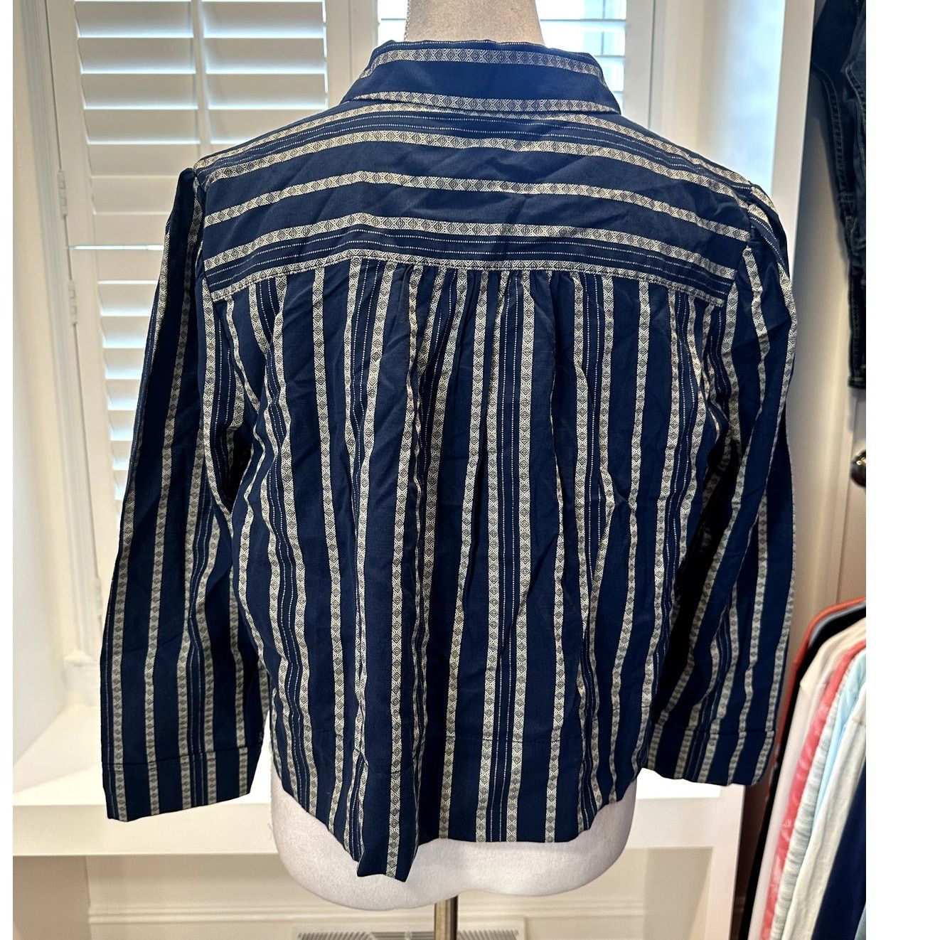 Treasure & Bond Treasure & Bond Blue Tan Striped Button Down Blouse M NWT Size M / US 6-8 / IT 42-44 - 4 Thumbnail