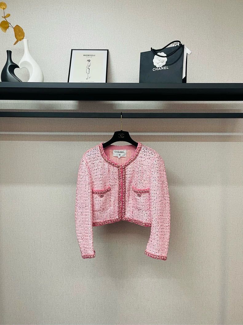 Chanel Chanel 23c pink sequin jacket 2504-Nextarrow Size S / US 4 / IT 40 - 1 Thumbnail