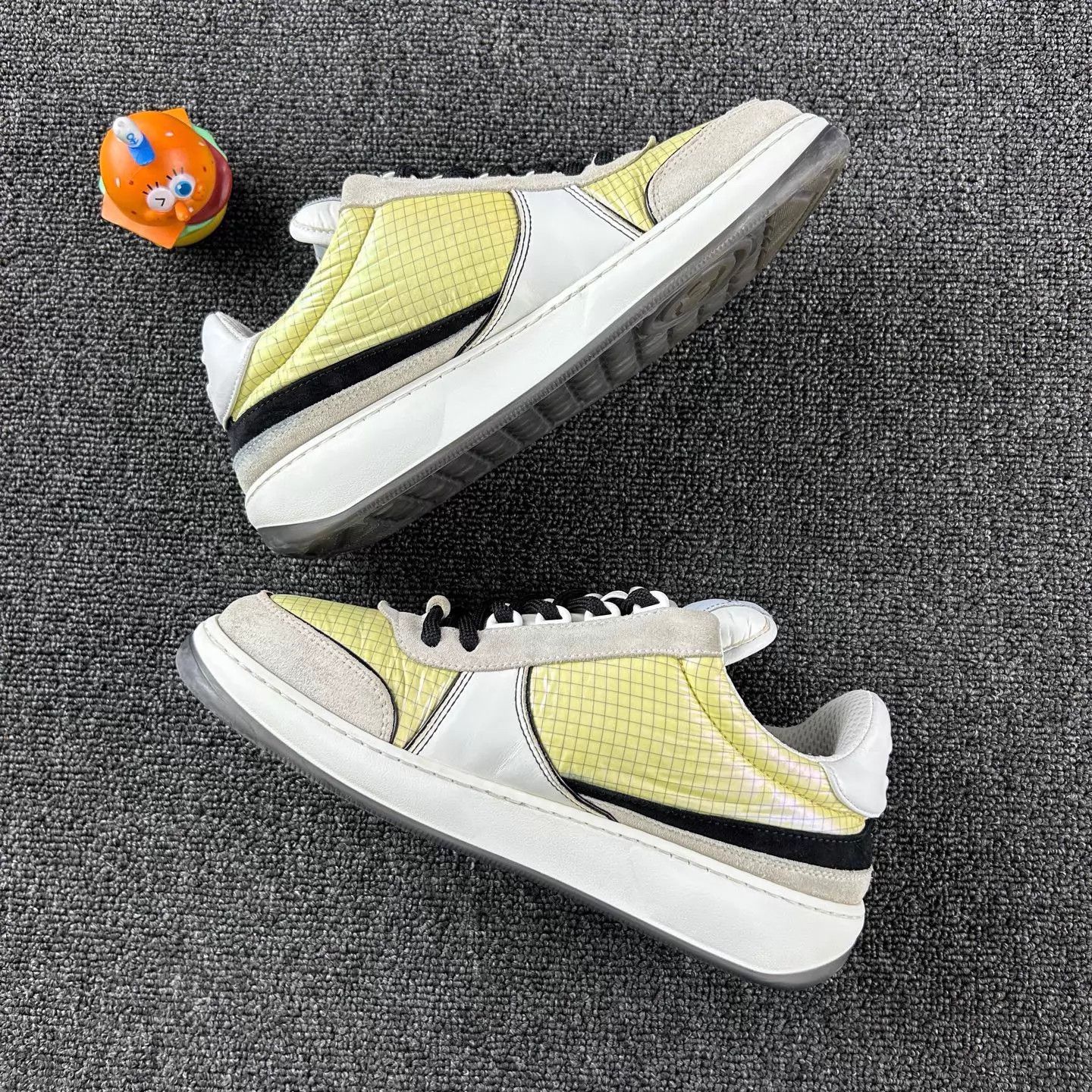 Chanel Chanel 23P CC Logo pre-owned Women's Sneakers 37 Size US 6.5 / IT 36.5 - 3 Thumbnail