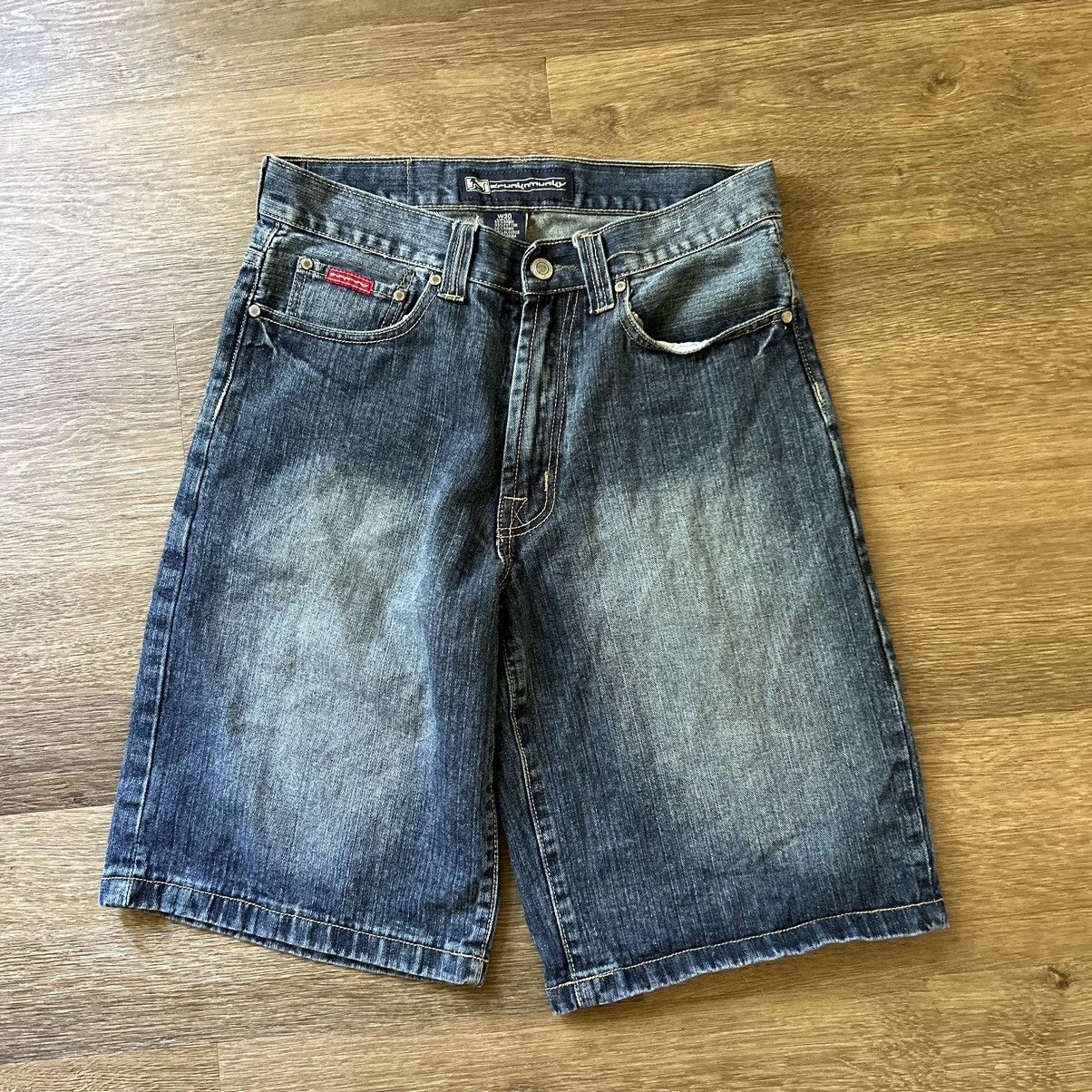 Vintage CrunkMunky Y2K Street Jorts Size US 30 / EU 46 - 1 Thumbnail