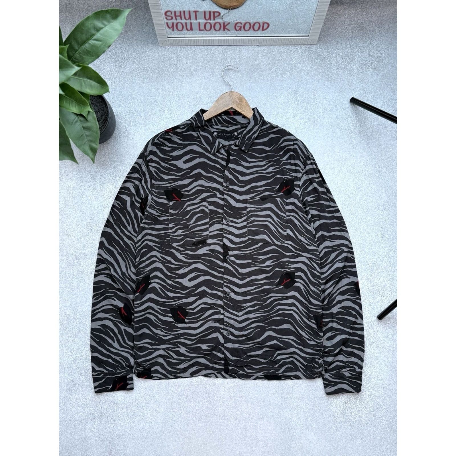 Allsaints VINTAGE AllSaints Zebra Print Viscose Long Sleeve Shirt Button Up Men Overshirt L Gray Size US L / EU 52-54 / 3 - 2 Thumbnail