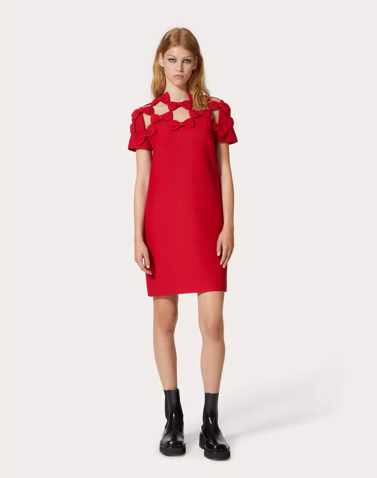 Valentino o1s1wg110625 Embroidered Crepe Couture Short Dress in Red Size M / US 6-8 / IT 42-44 - 4 Thumbnail