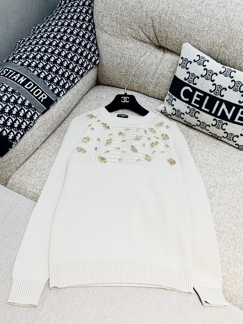 Chanel Chanel 16A beige gray beaded embroidered round-neck knitte Size XS / US 0-2 / IT 36-38 - 1 Thumbnail