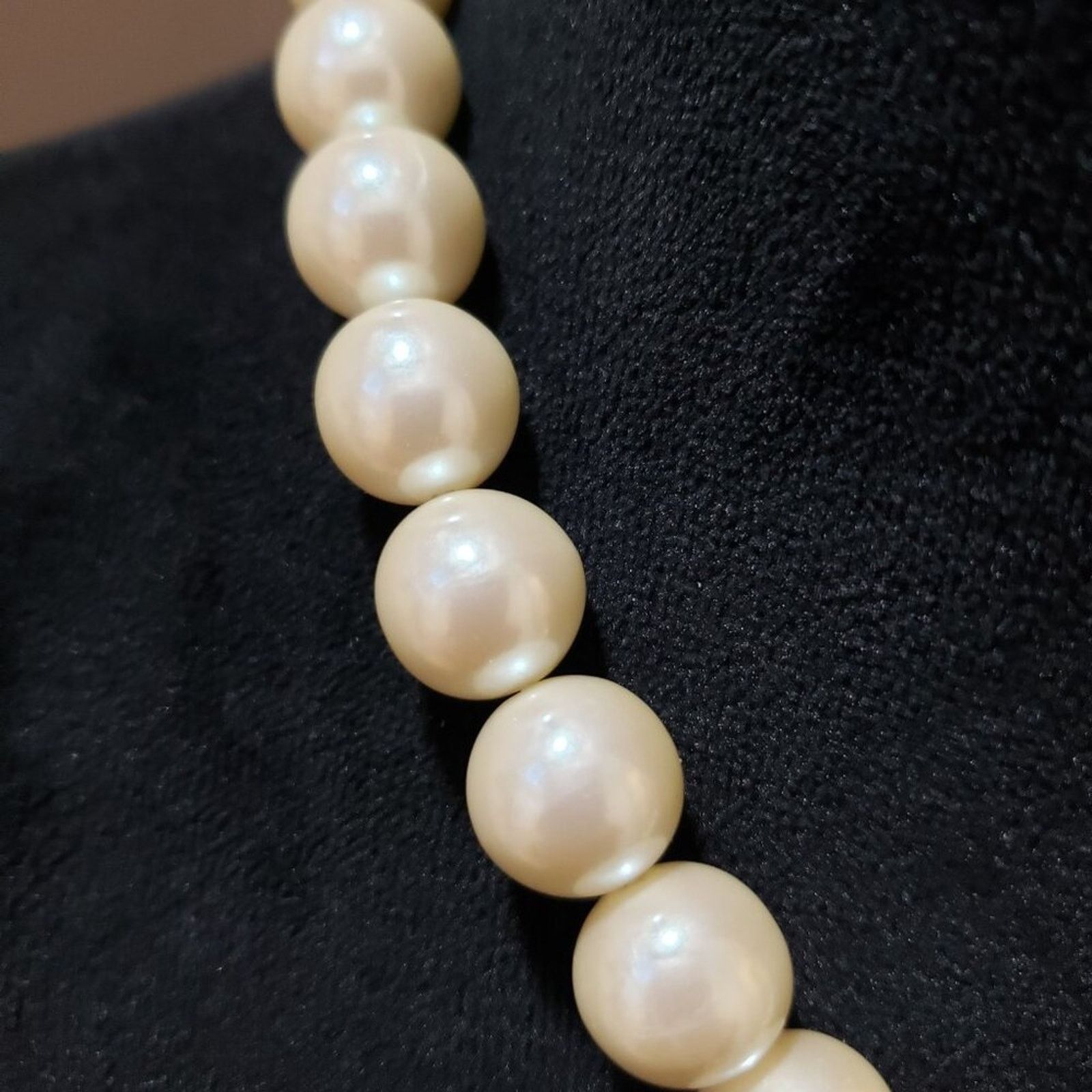 The Unbranded Brand Fashion Gold Tone White Faux Pearls Necklace Jewelry Size ONE SIZE - 5 Thumbnail
