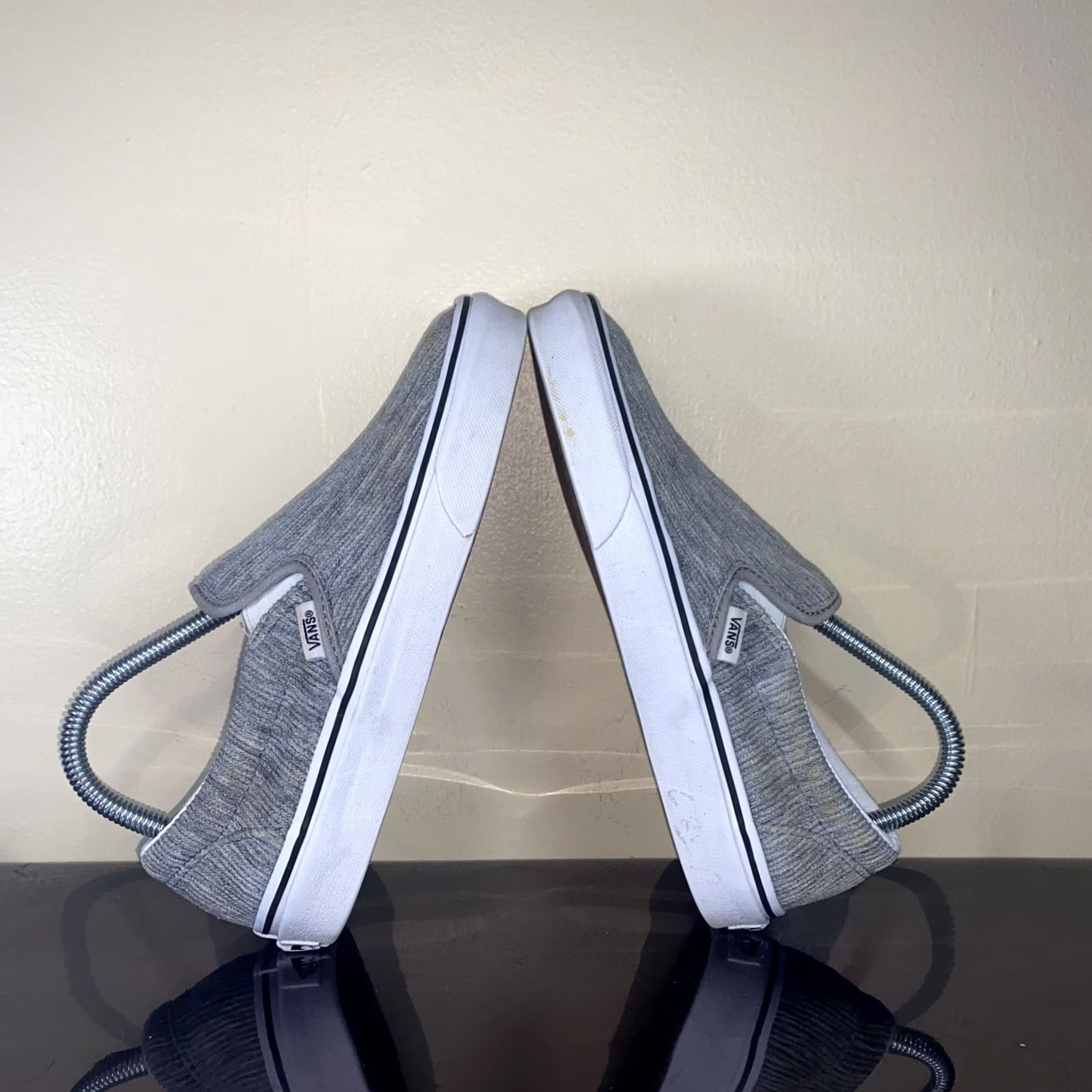 Vans VANS Corduroy Grey Sneaker Women 7.5 US 7.5 UK Size Cordiroy Gray Shoes Womens Size US 8 / IT 38 - 6 Thumbnail