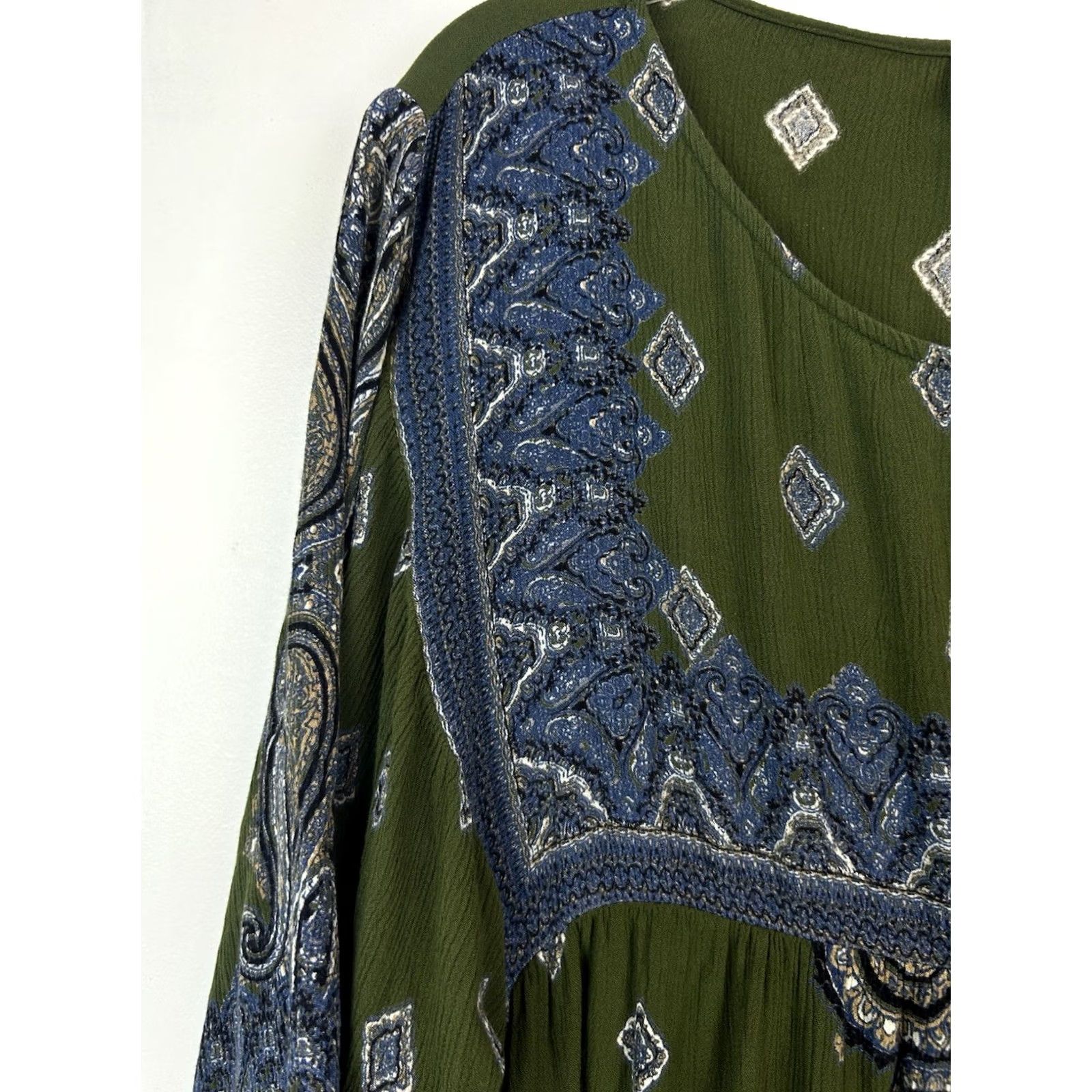 Bell Angie Blouse Womens M Green Paisley Bell Sleeve Smocked Boho Tunic Off the Shoulder Shirt Size M / US 6-8 / IT 42-44 - 4 Thumbnail