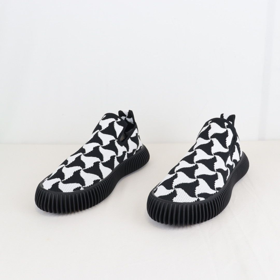 Bottega Veneta o1rshd1 Wavy Triagle Tech Knit Ripple Sneaker in Black Size US 8 / EU 41 - 2 Thumbnail