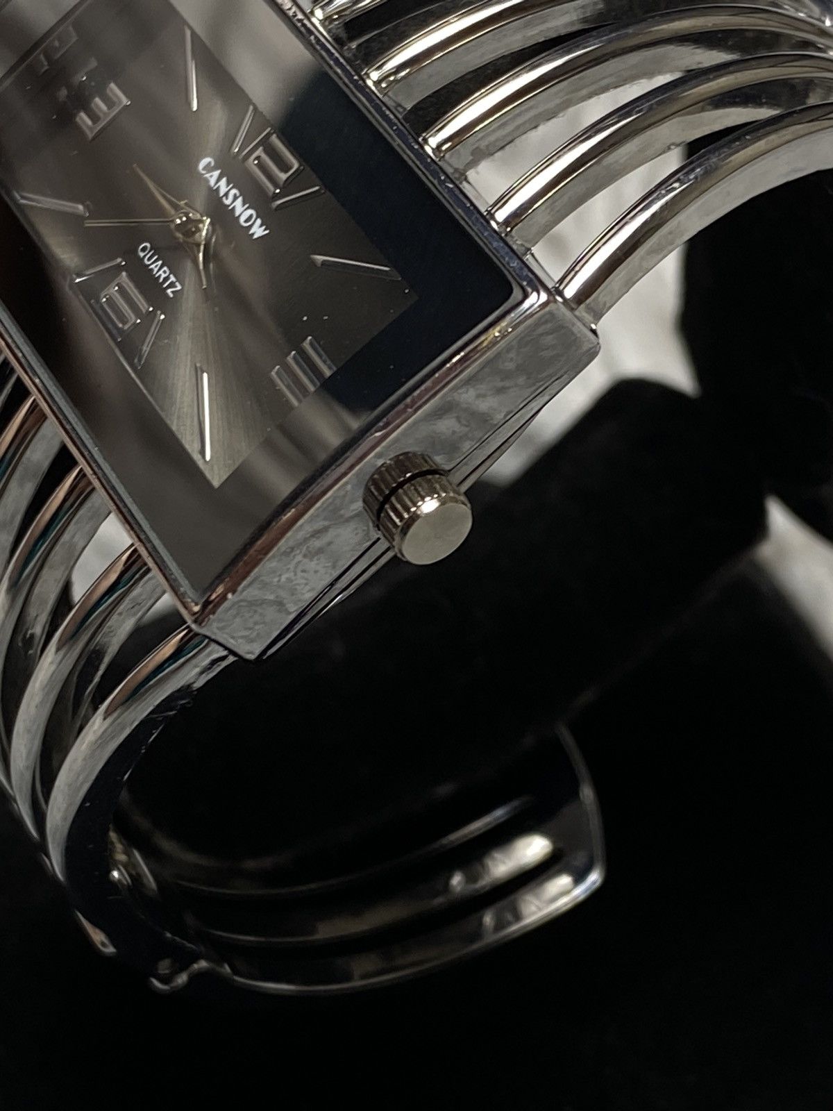 Jewelry Futuristic Silver Bracelet Watch - Japanese Brand Size ONE SIZE - 3 Thumbnail